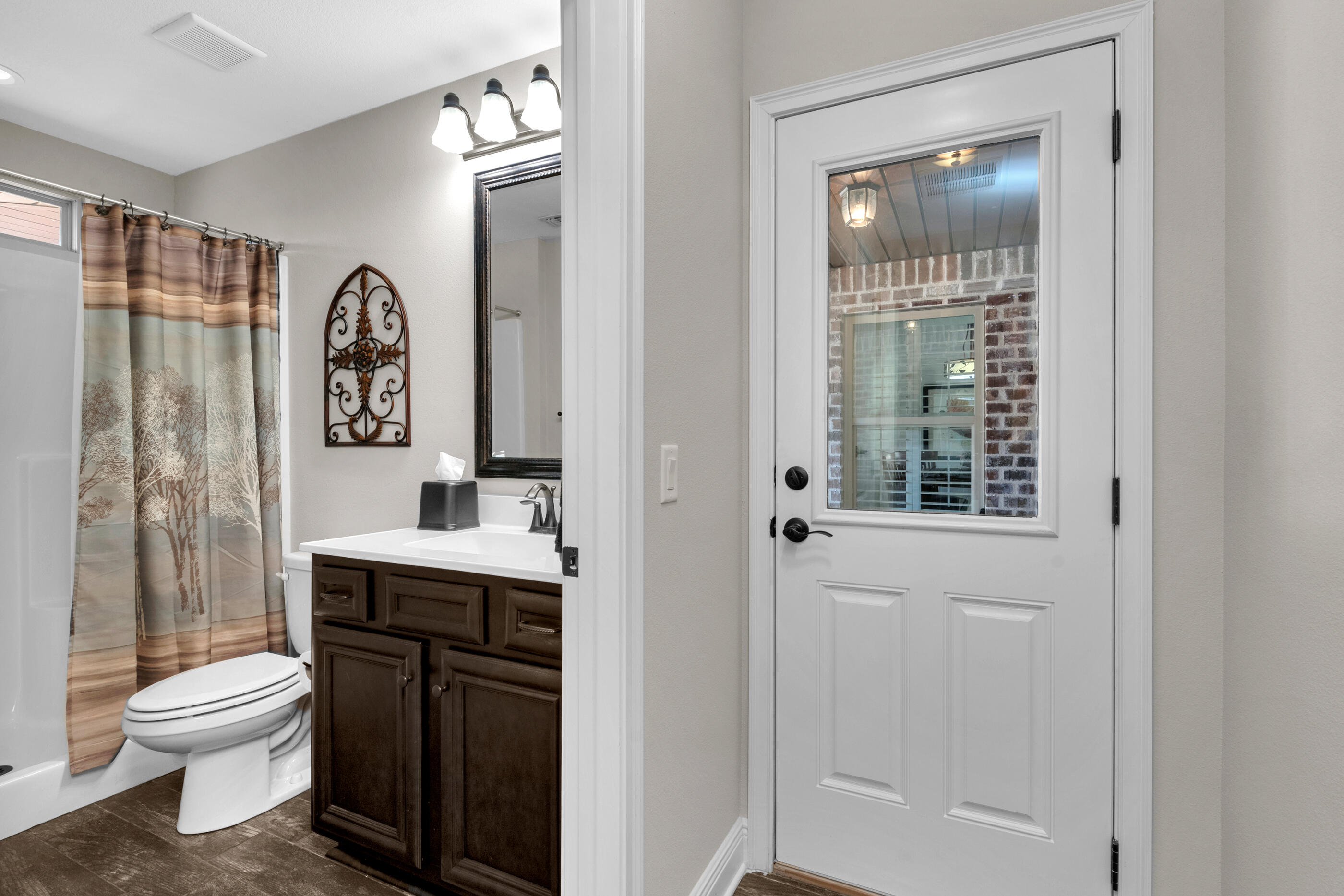 WHISPERING PINES - Residential