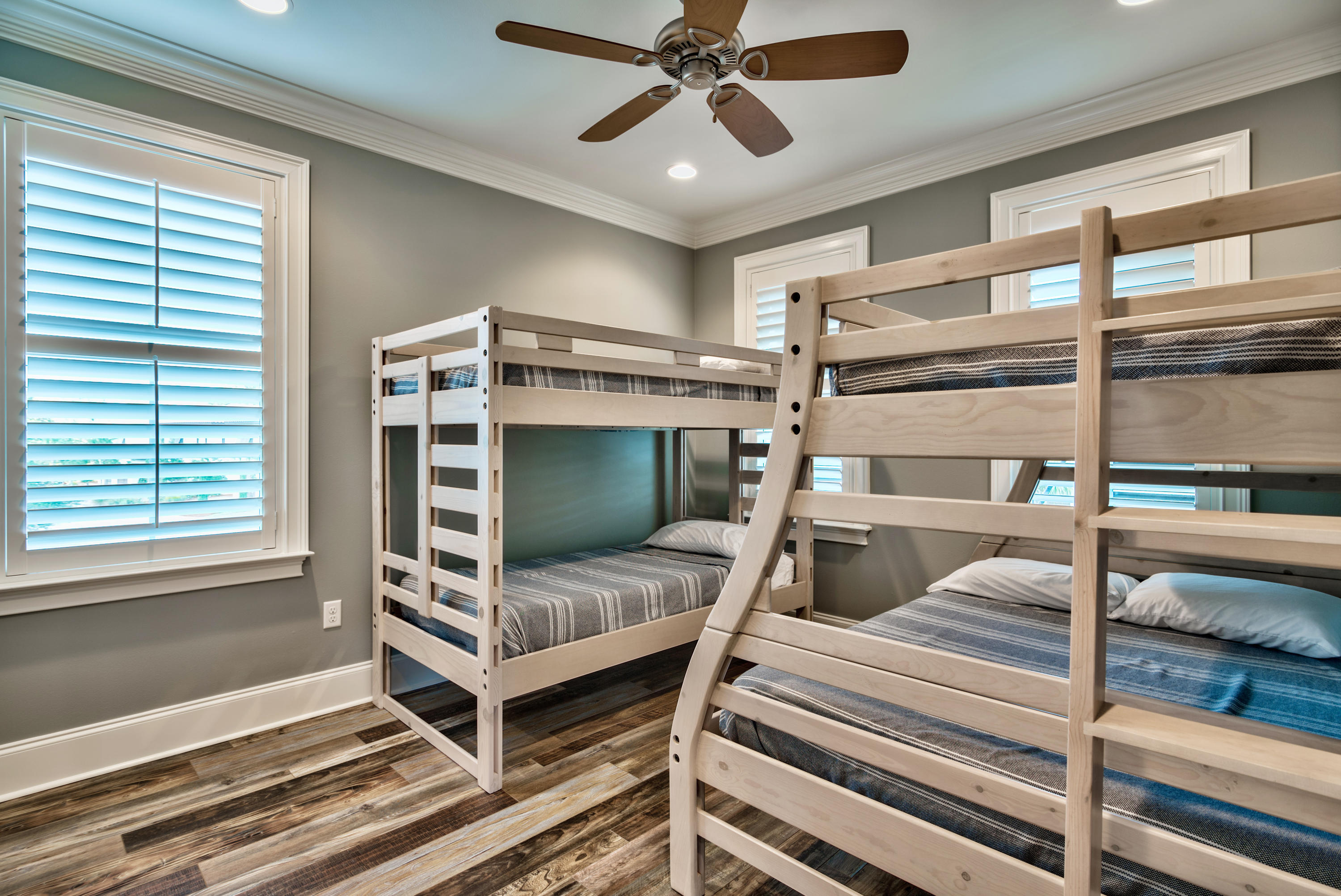 VILLA LAGO - Residential