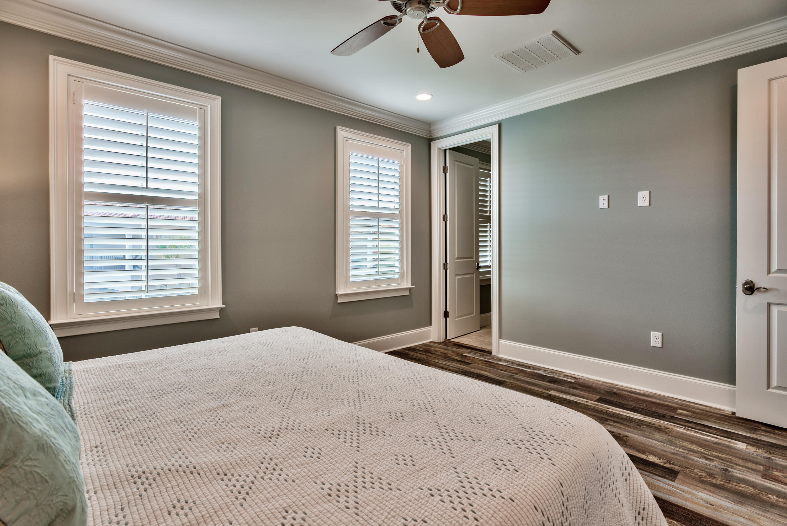 VILLA LAGO - Residential