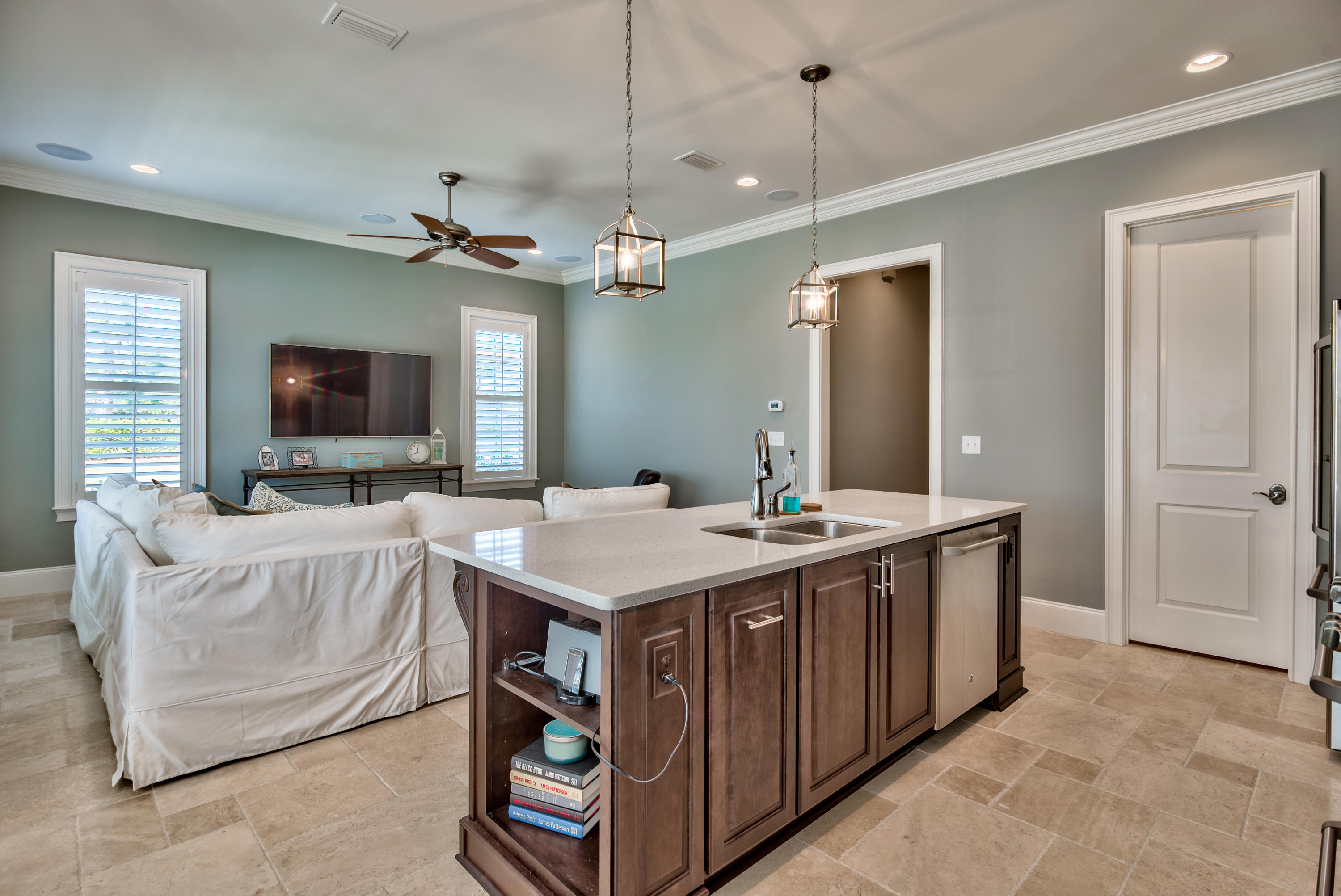 VILLA LAGO - Residential