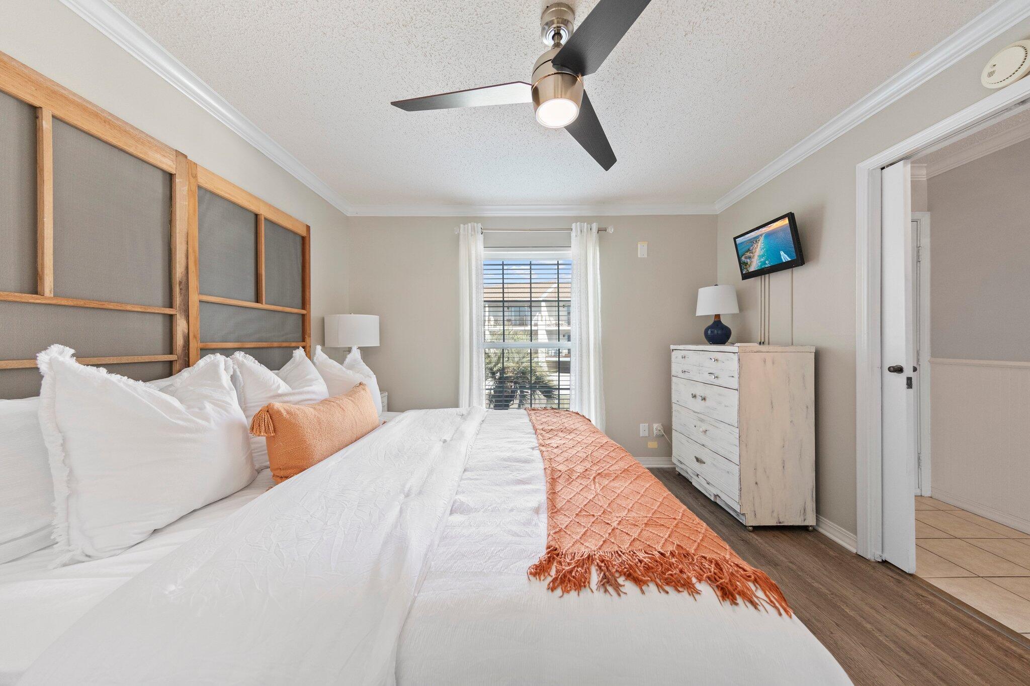 SUMMER BREEZE CONDO - Residential