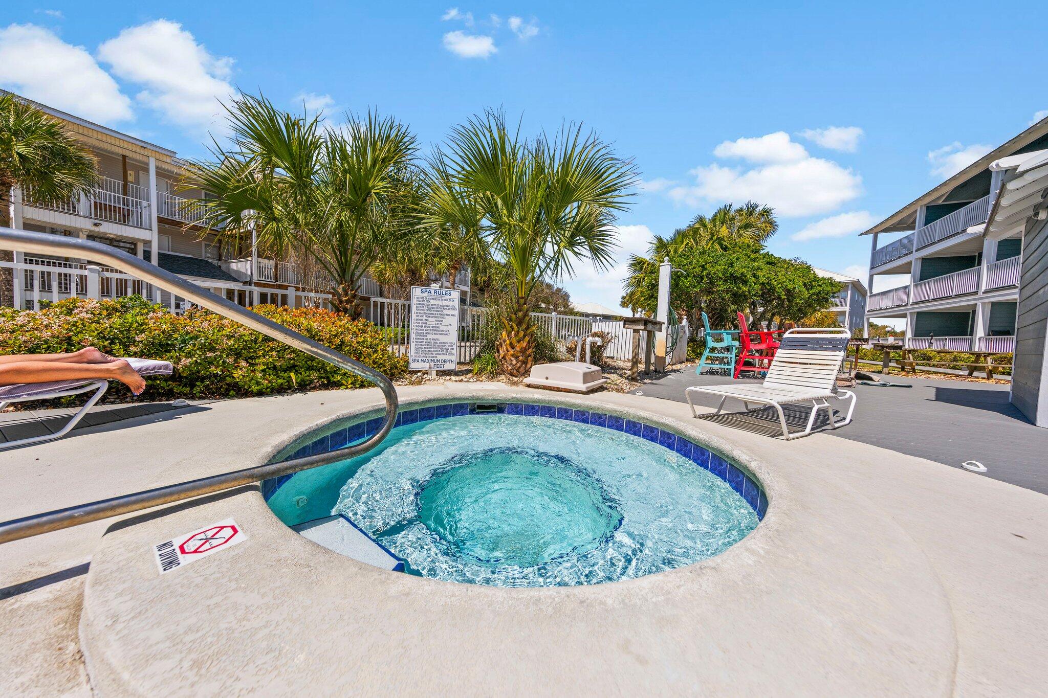 SUMMER BREEZE CONDO - Residential