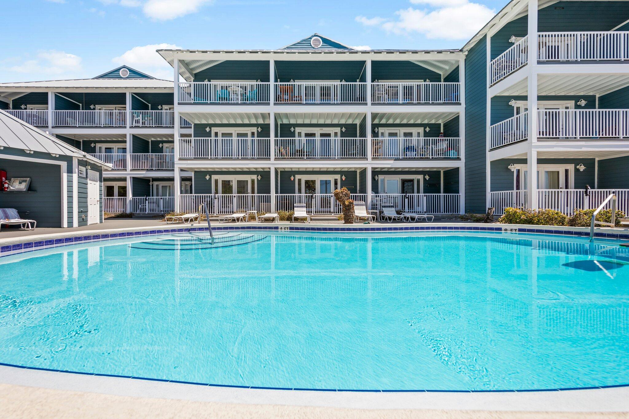 SUMMER BREEZE CONDO - Residential