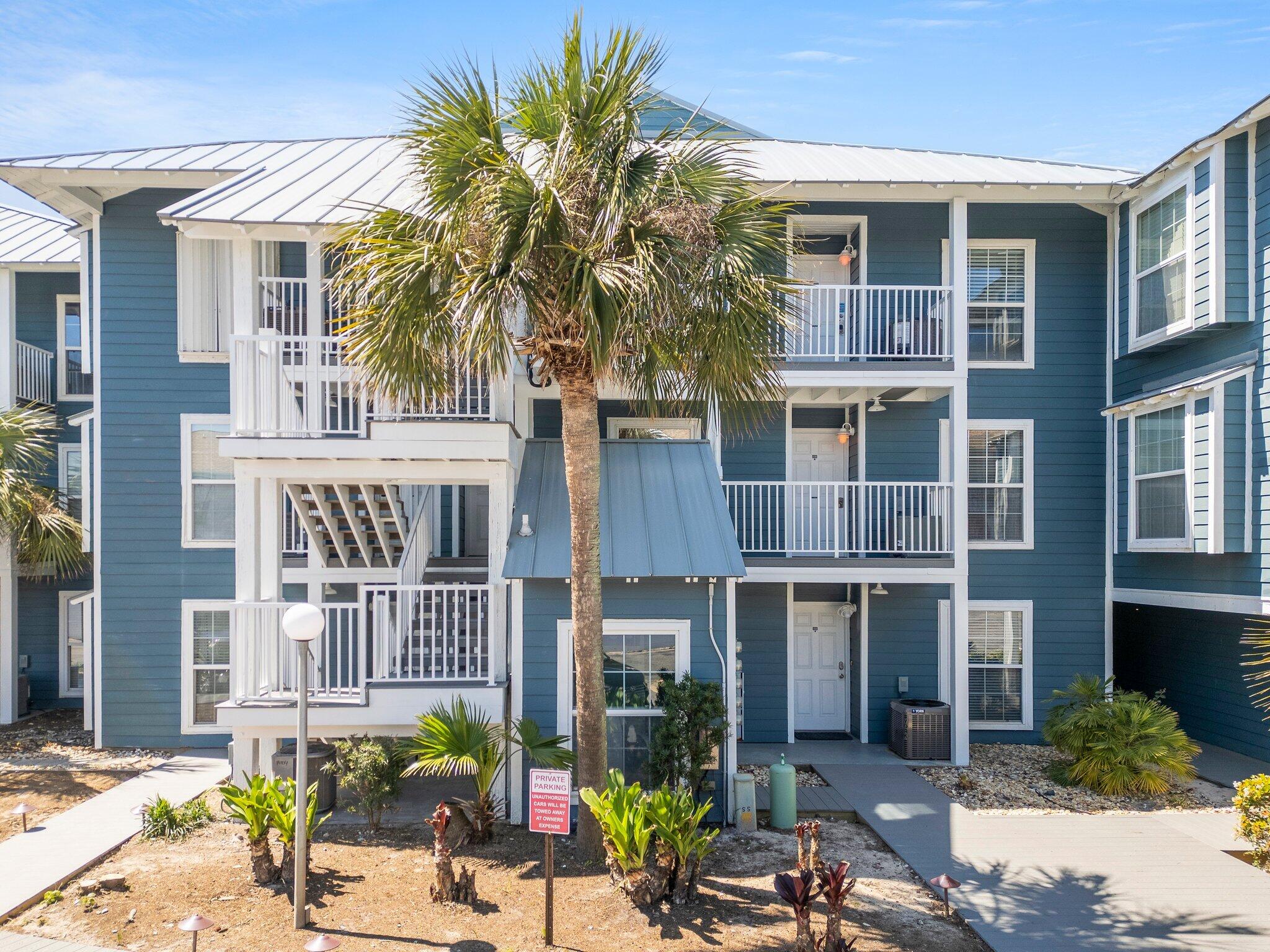 SUMMER BREEZE CONDO - Residential