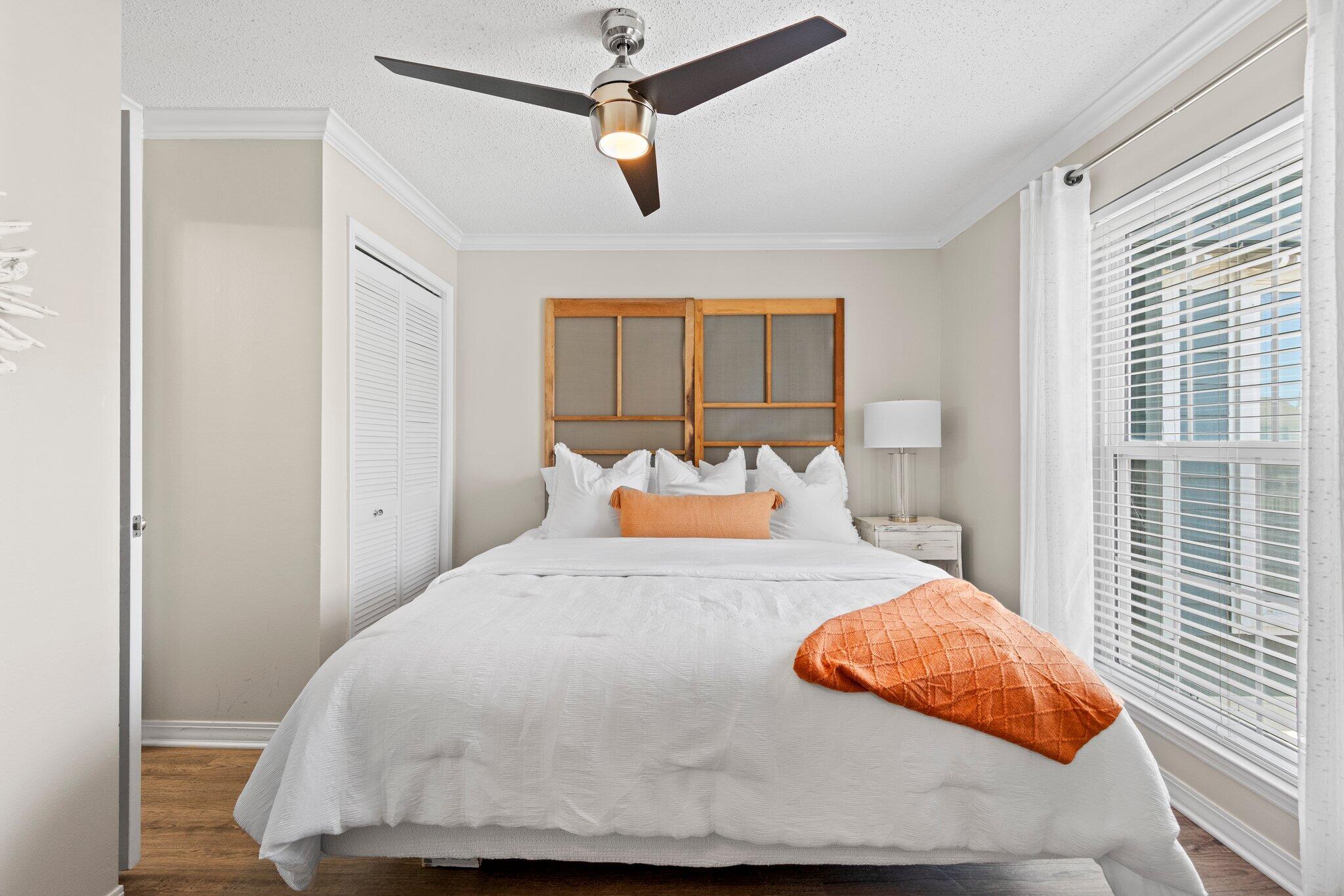 SUMMER BREEZE CONDO - Residential