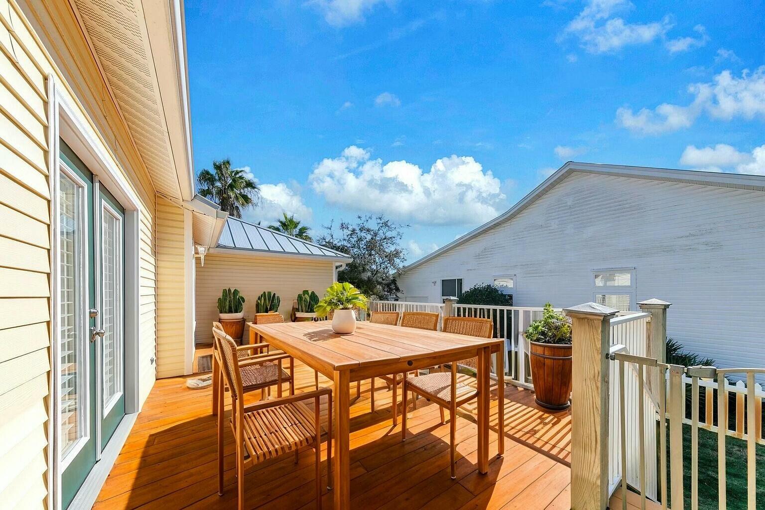 CRYSTAL BEACH - Residential