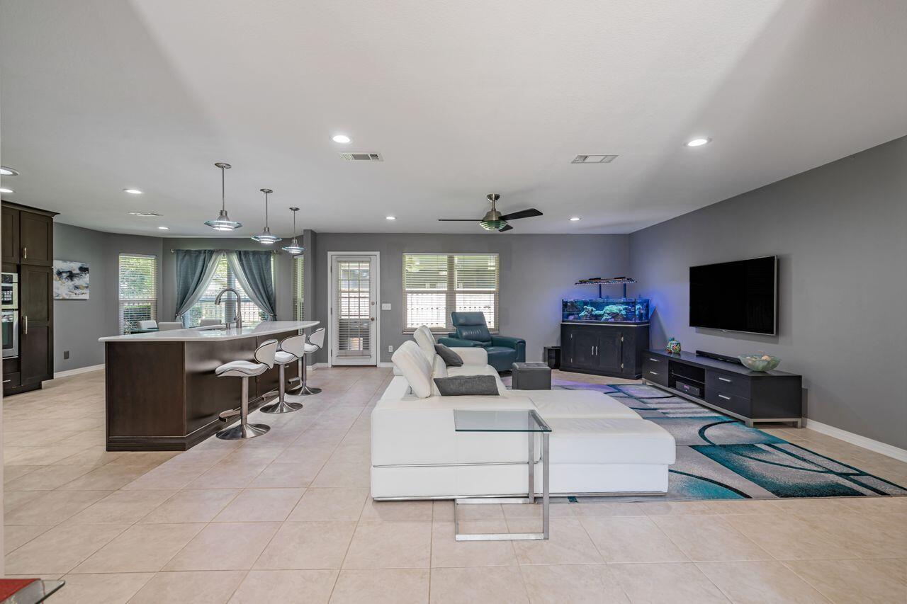LONGWOOD PINES S/D - Residential