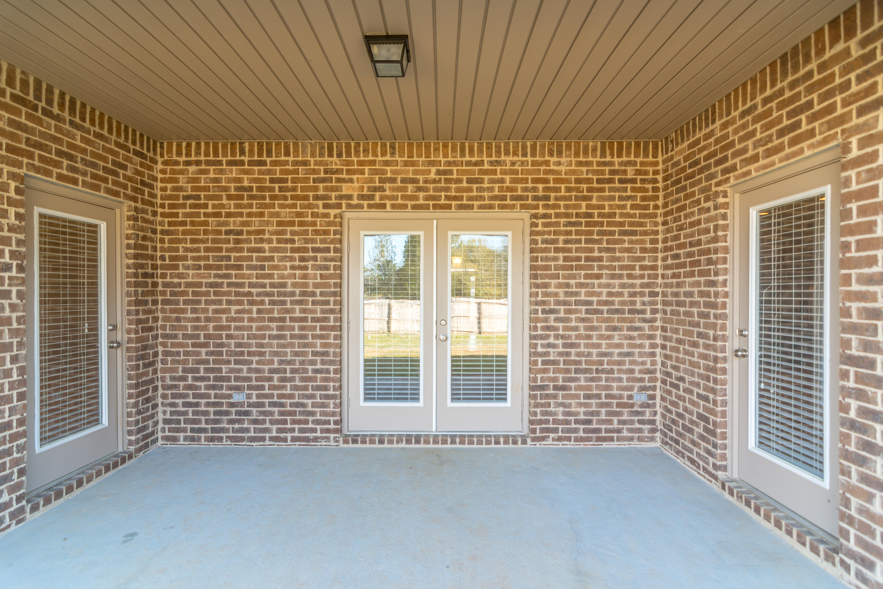 AUTUMN WOODS - Residential