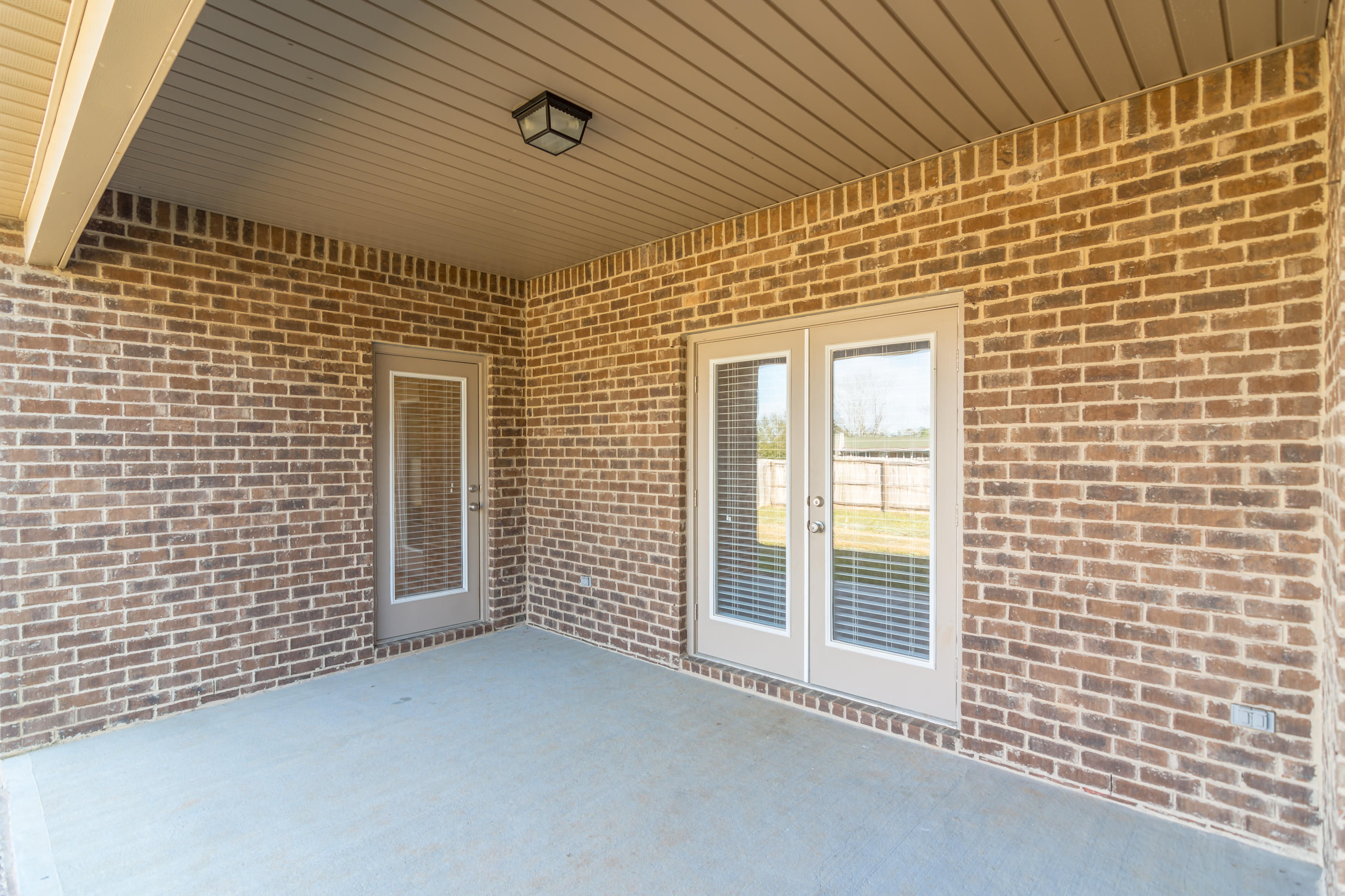 AUTUMN WOODS - Residential