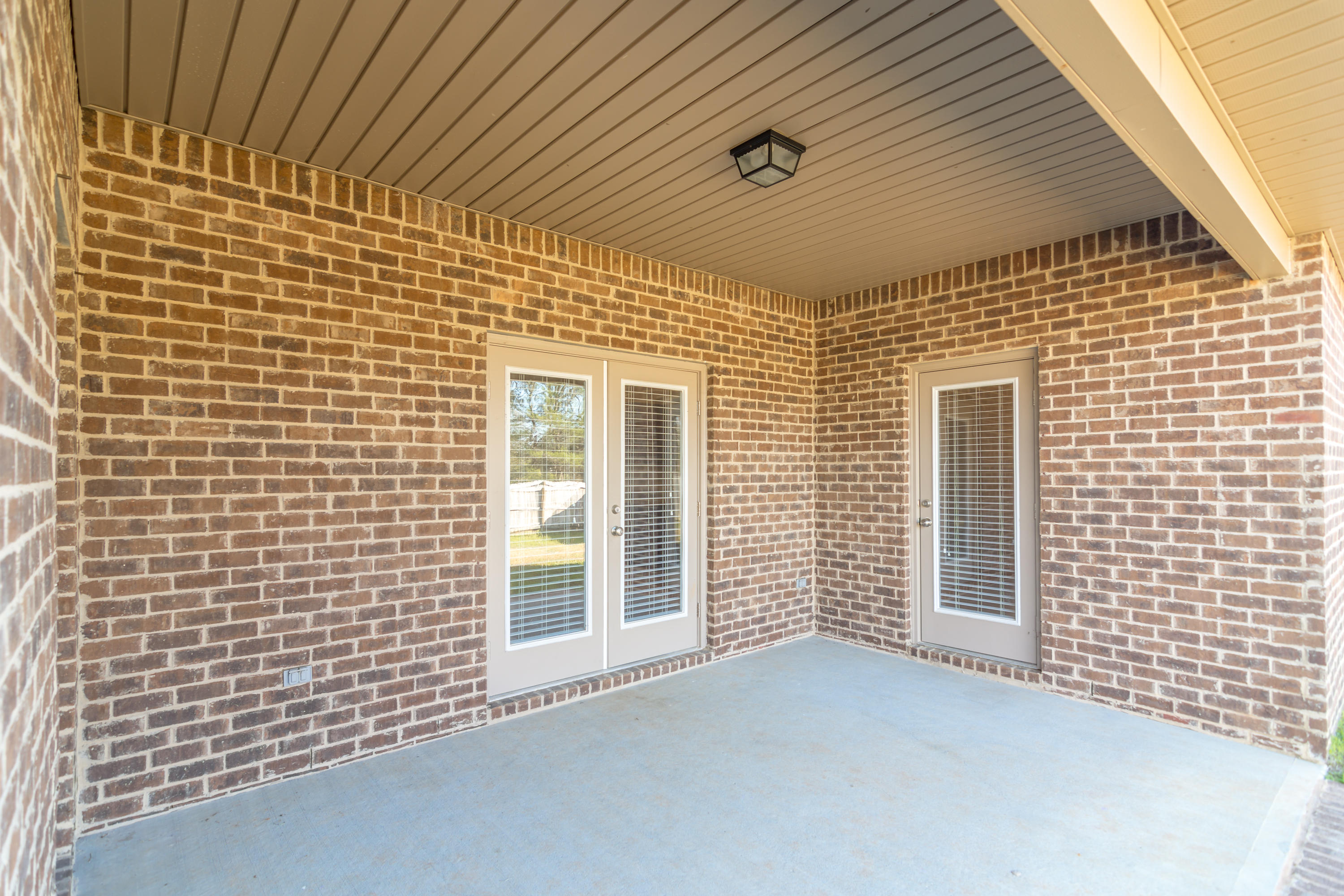 AUTUMN WOODS - Residential