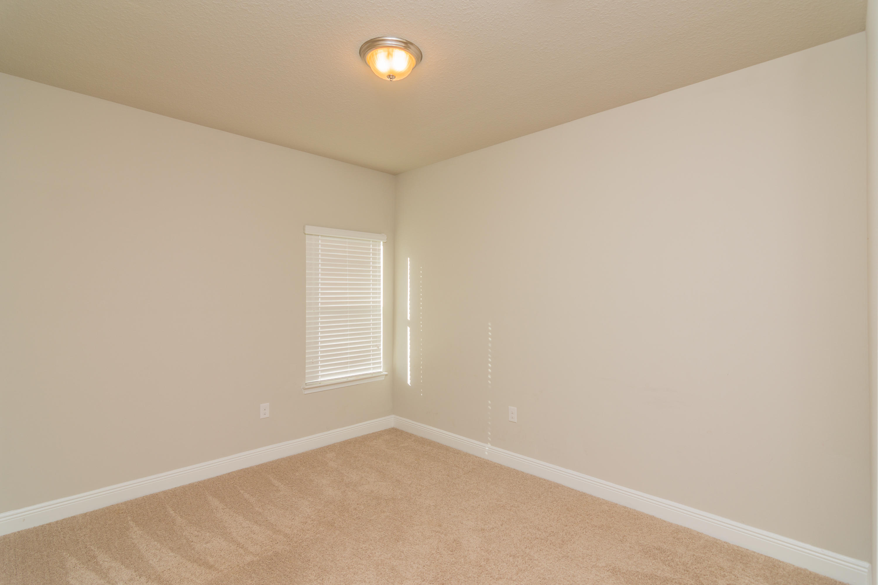 AUTUMN WOODS - Residential