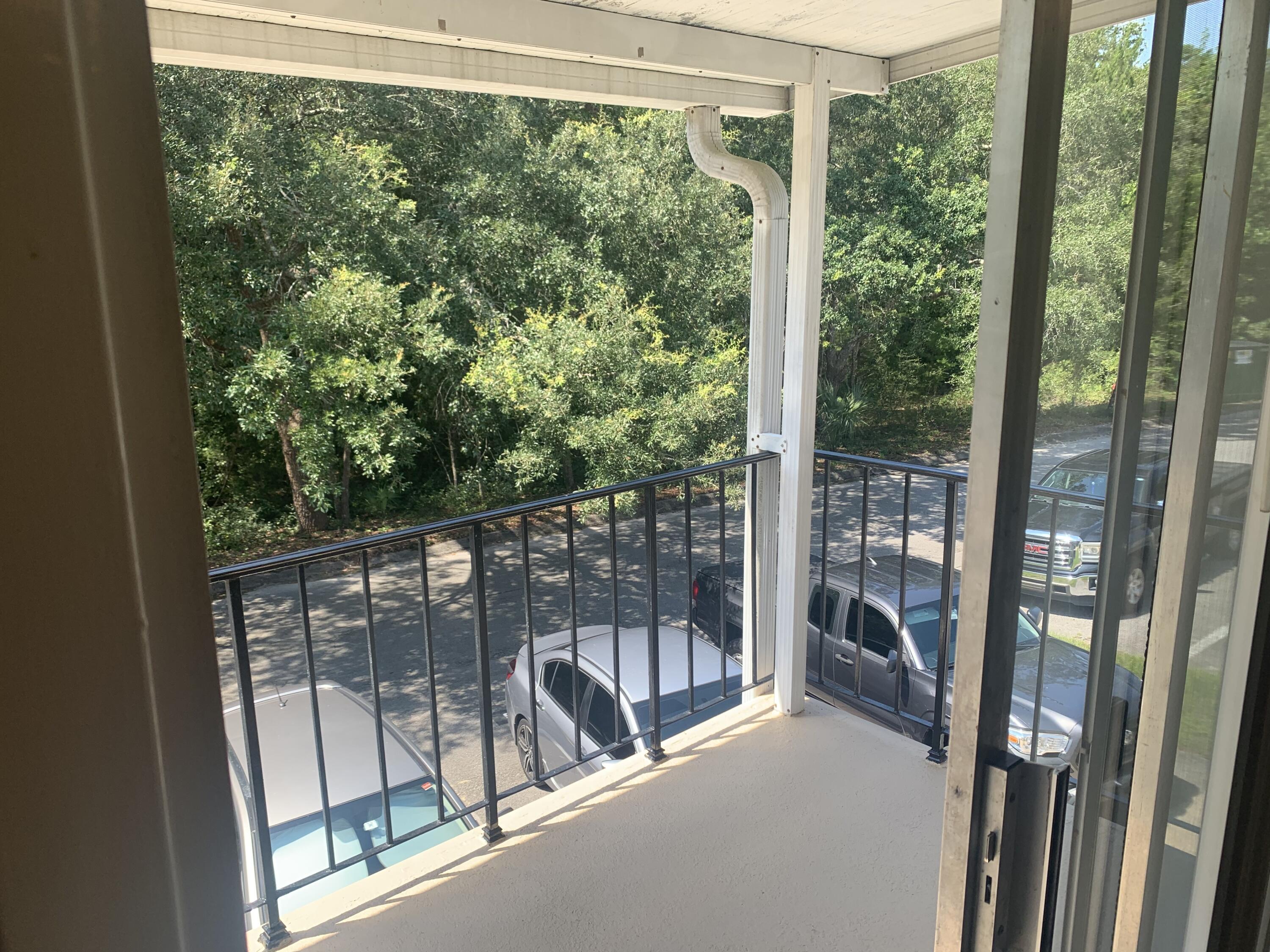 COUNTRY CLUB CONDO - Residential Lease