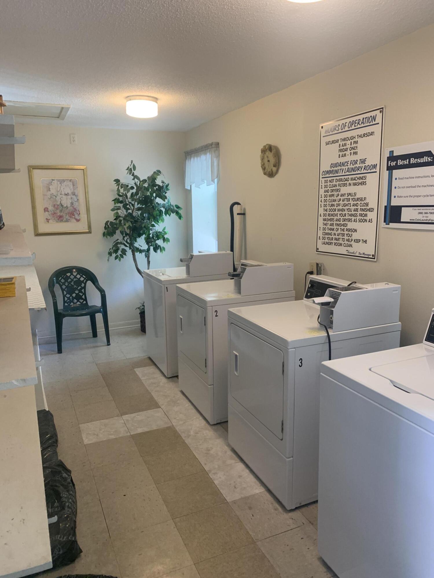 COUNTRY CLUB CONDO - Residential Lease