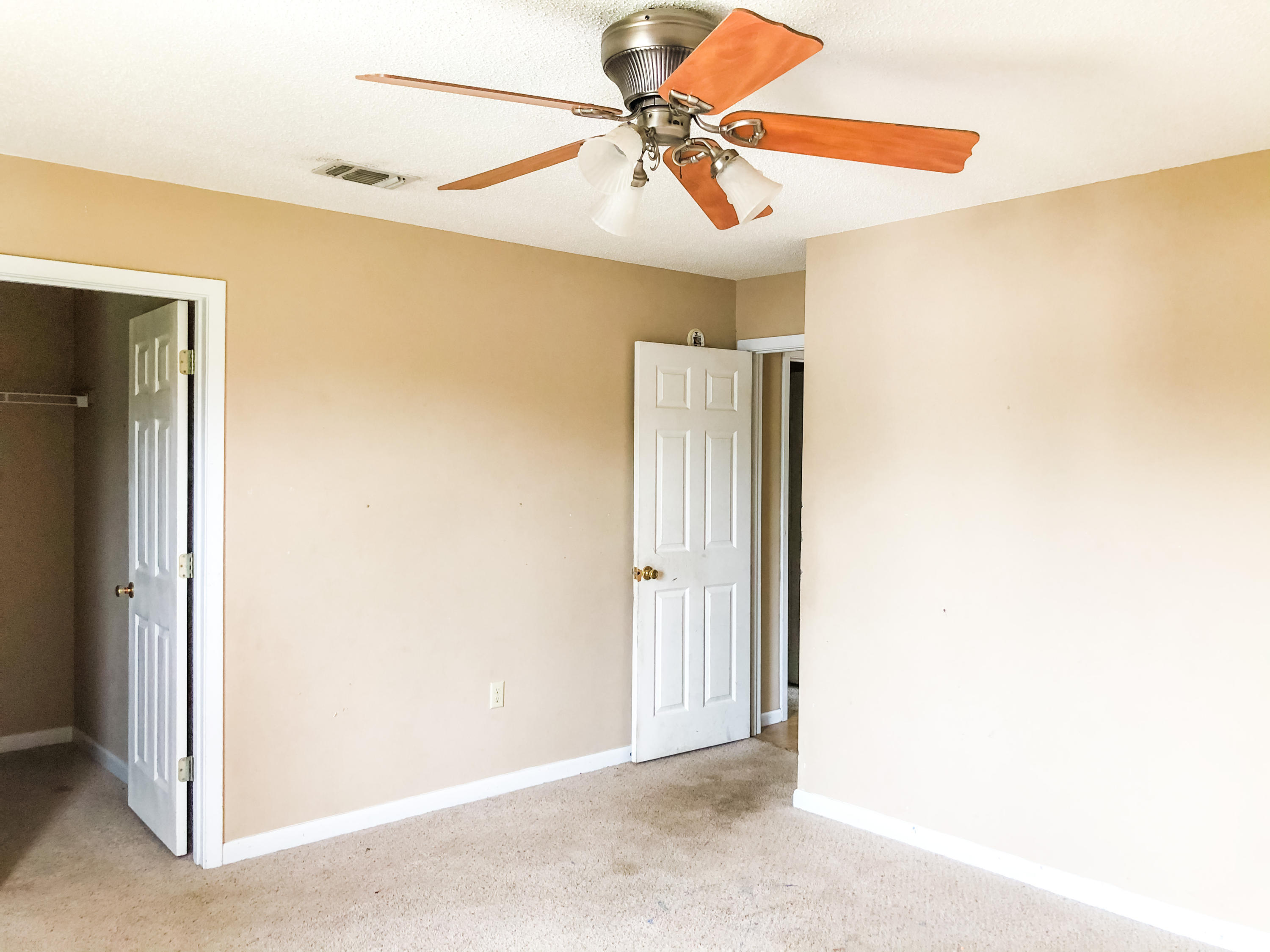 OAKWOOD HILLS UNIT 3 - Residential