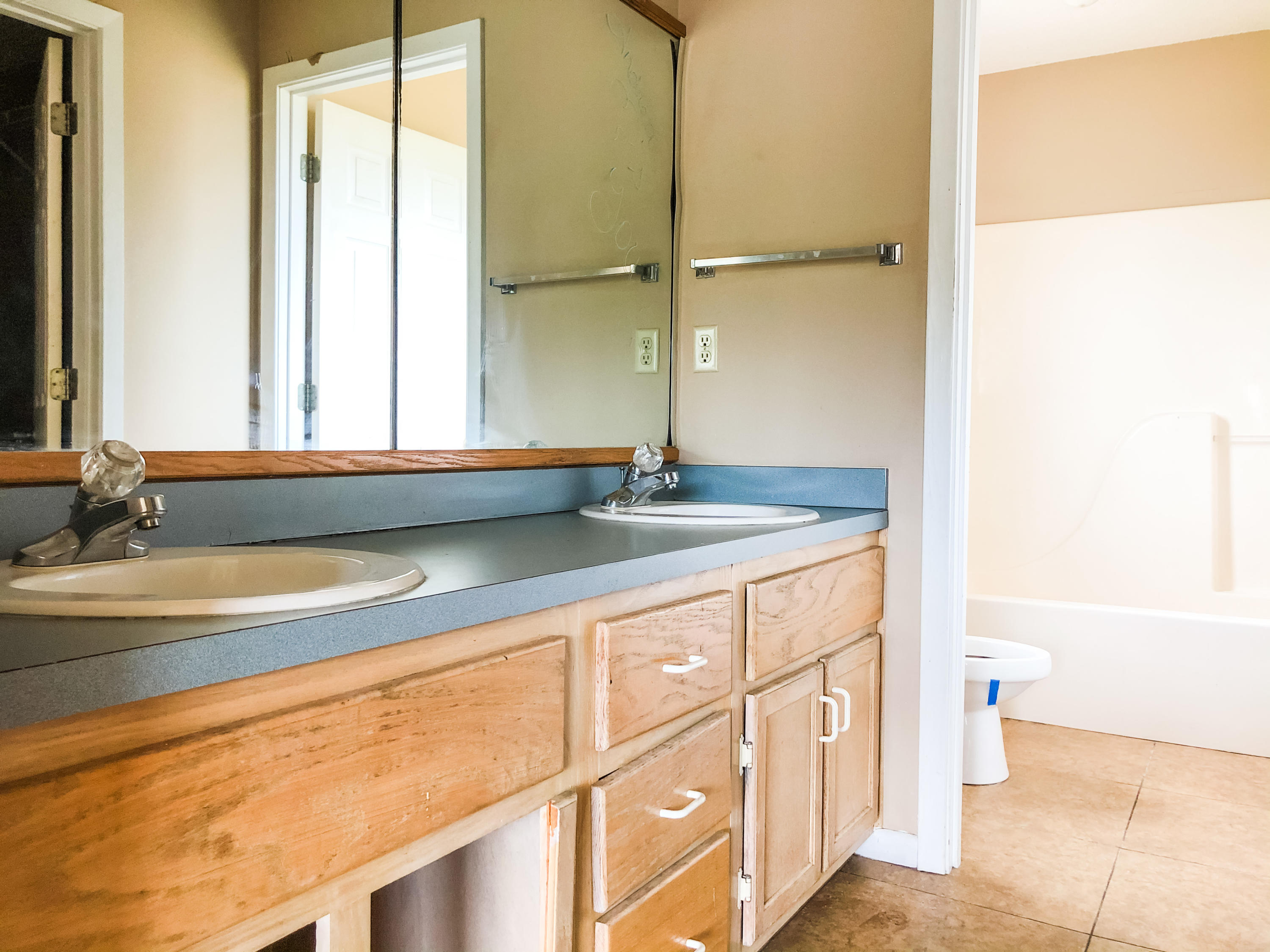 OAKWOOD HILLS UNIT 3 - Residential