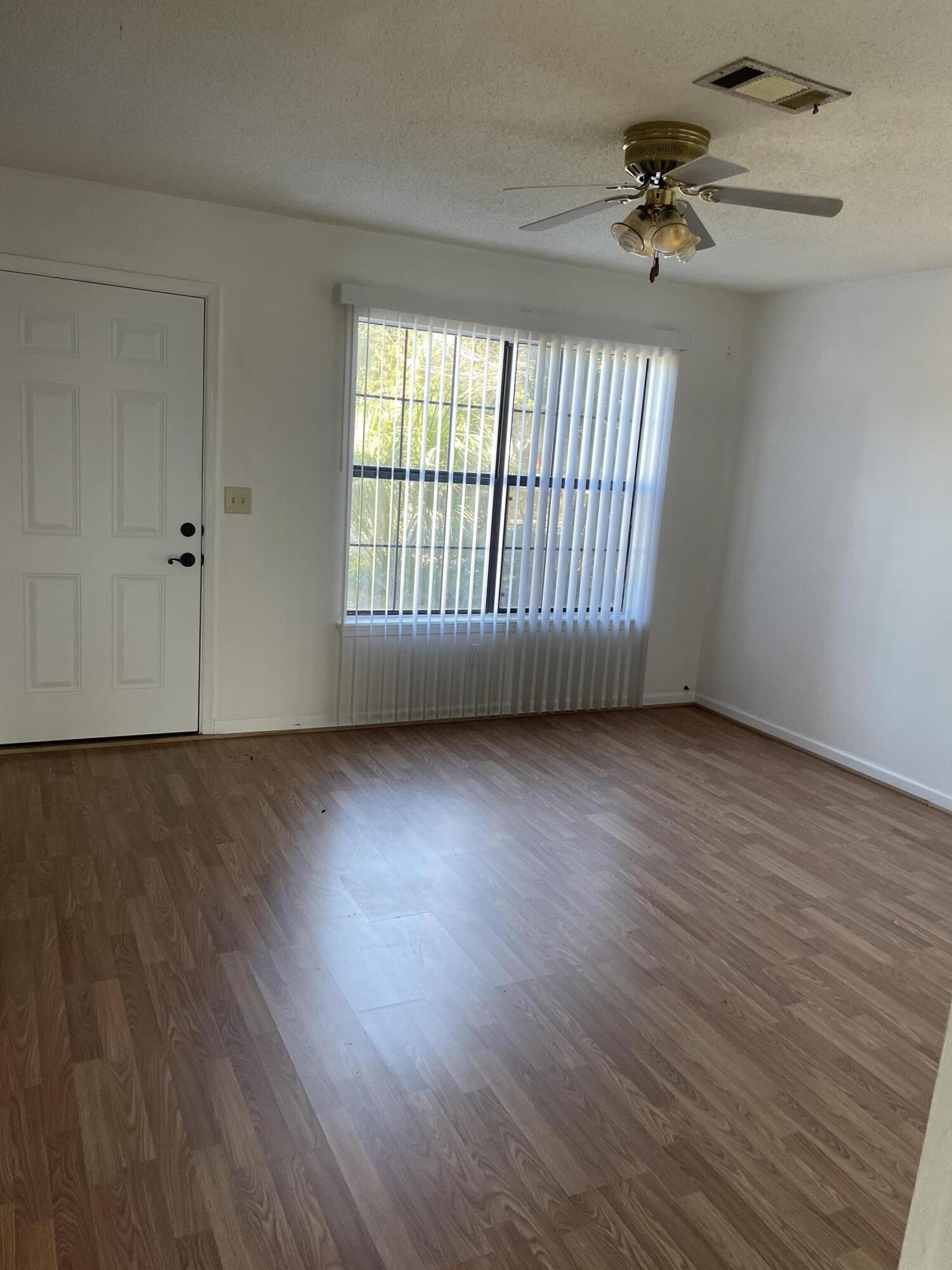 FLORIDA BLANCA T/H unit 2 - Residential Lease