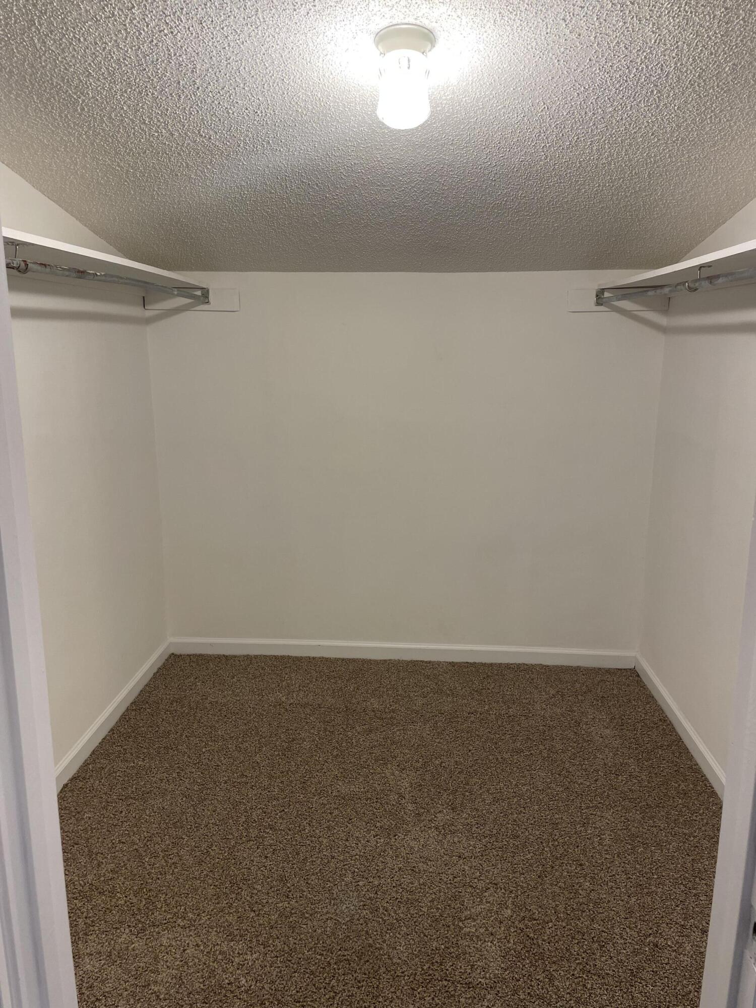 FLORIDA BLANCA T/H unit 2 - Residential Lease