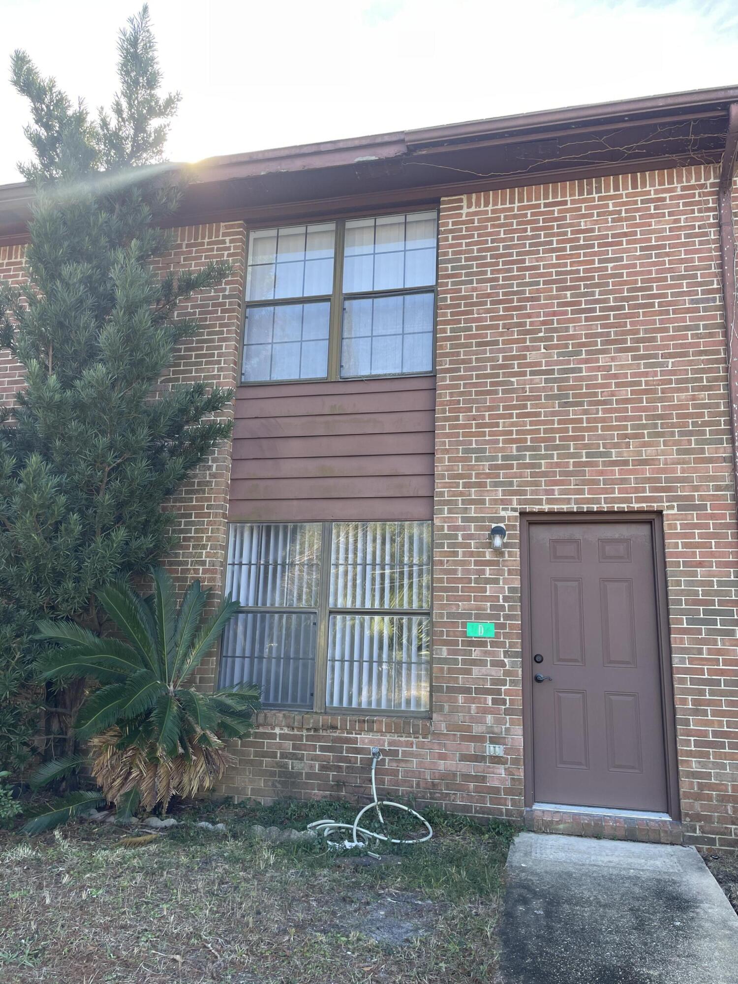 FLORIDA BLANCA T/H unit 2 - Residential Lease