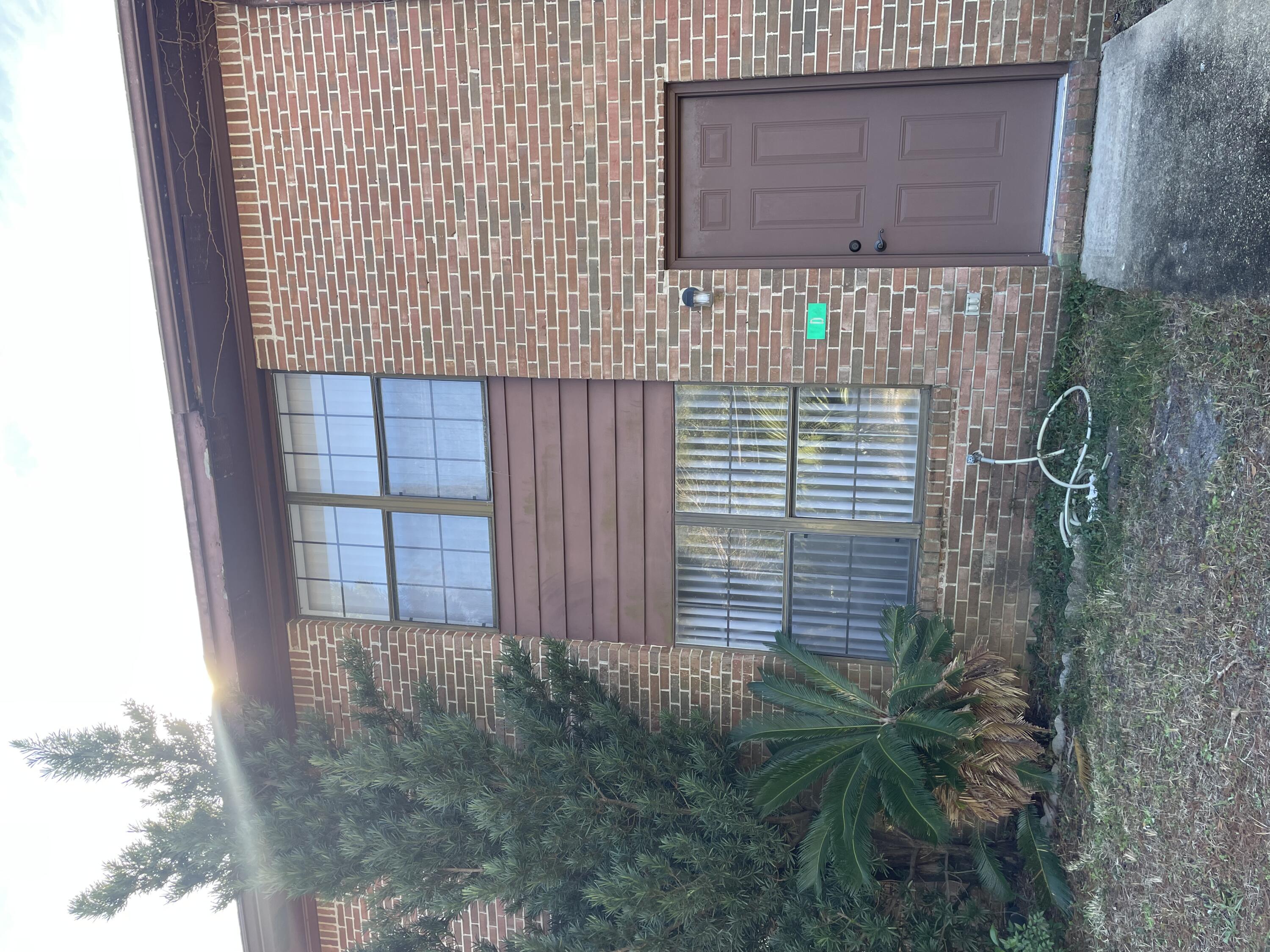 FLORIDA BLANCA T/H unit 2 - Residential Lease