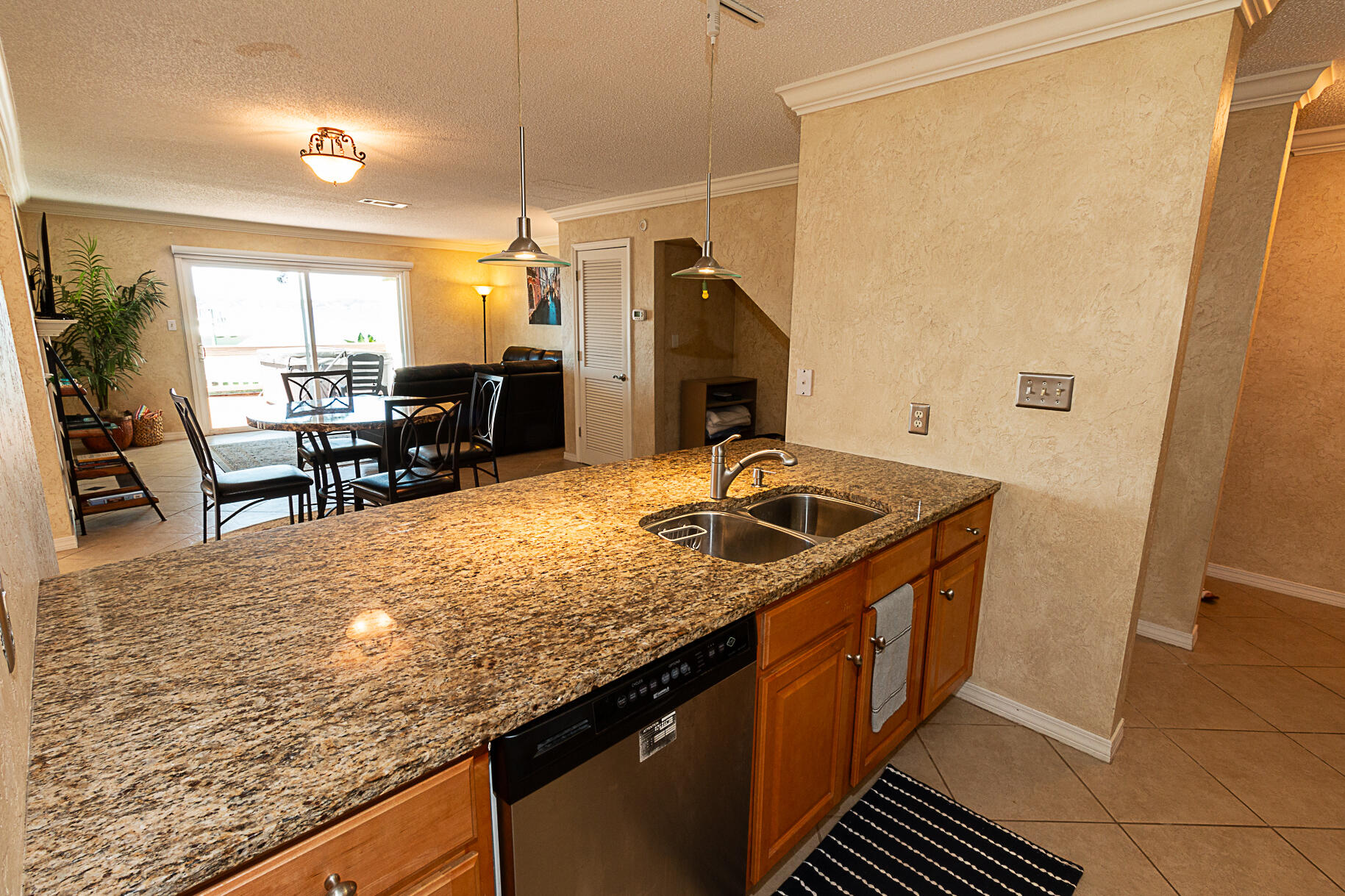 GARNIERS CAY PH 2 - Residential Lease