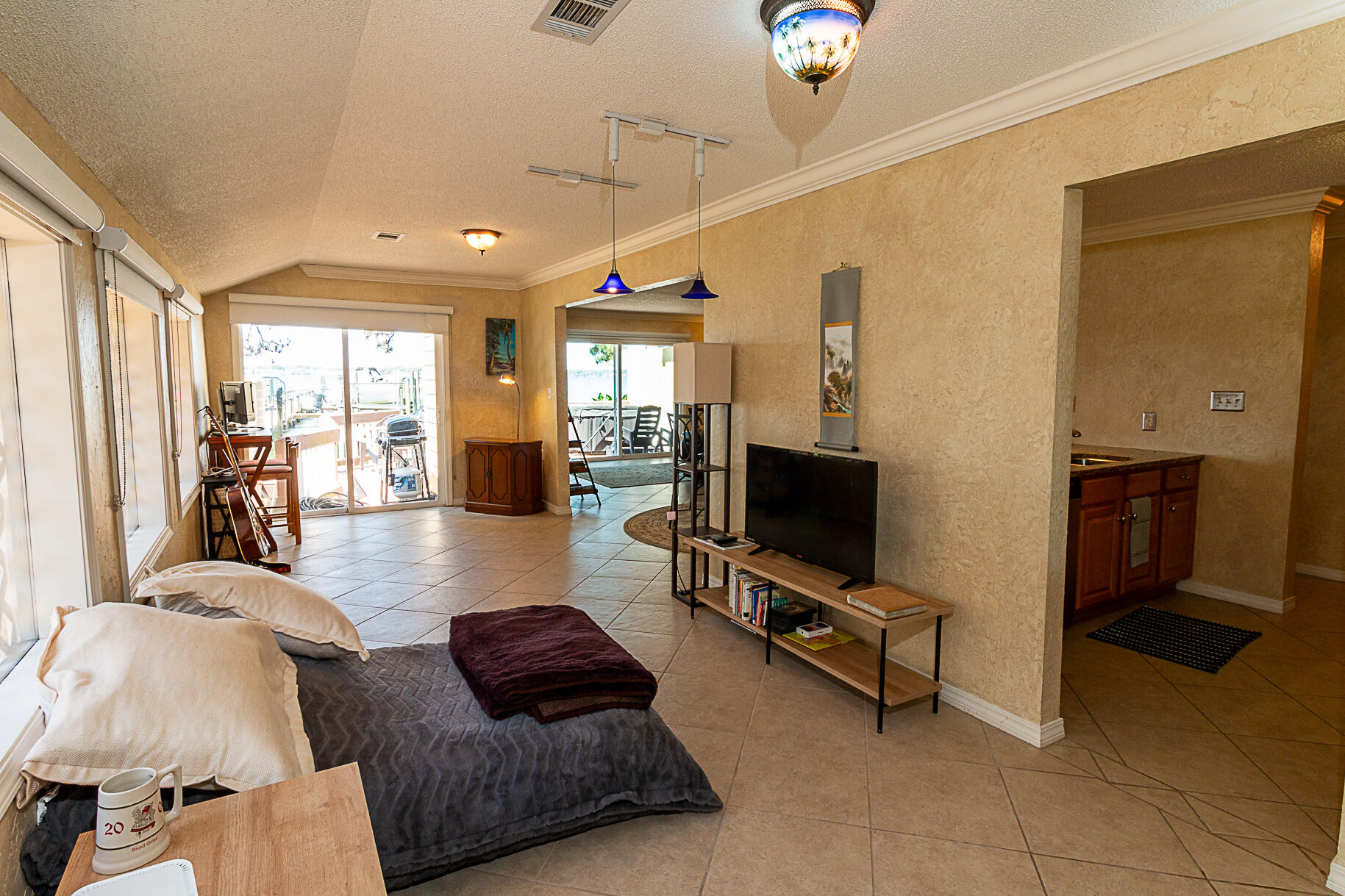 GARNIERS CAY PH 2 - Residential Lease