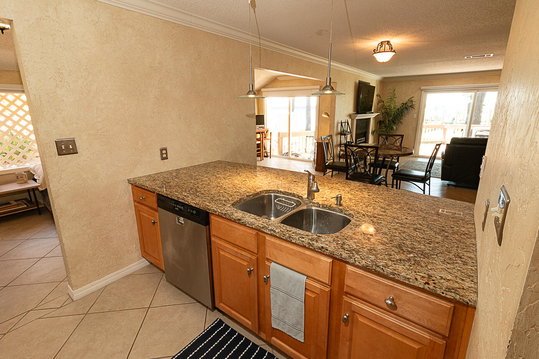 GARNIERS CAY PH 2 - Residential Lease