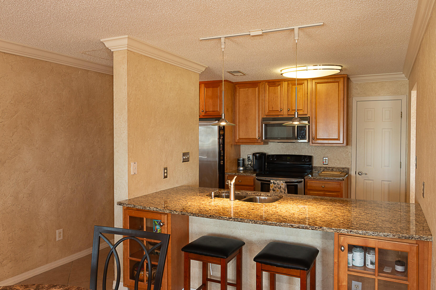 GARNIERS CAY PH 2 - Residential Lease