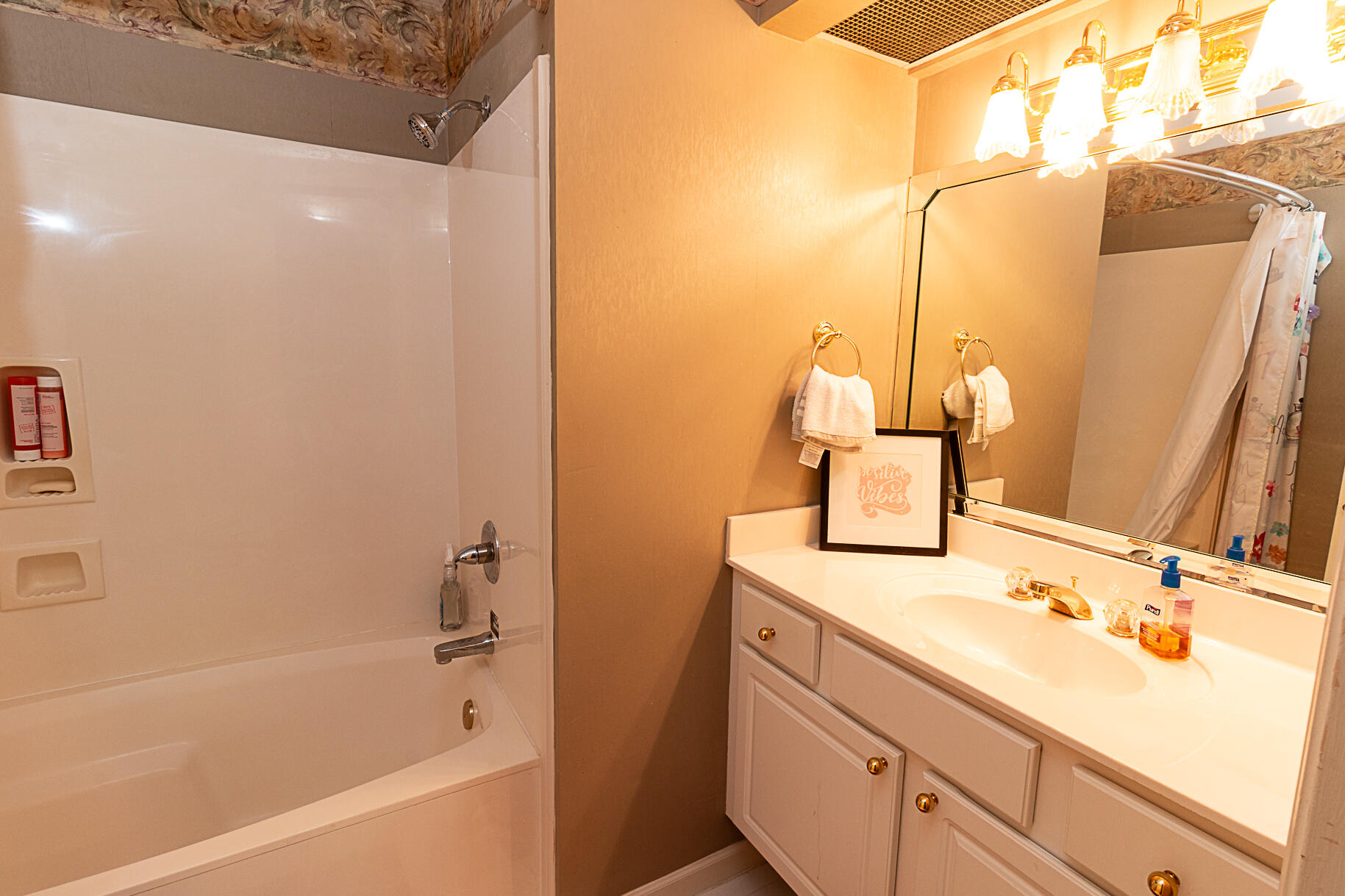 GARNIERS CAY PH 2 - Residential Lease