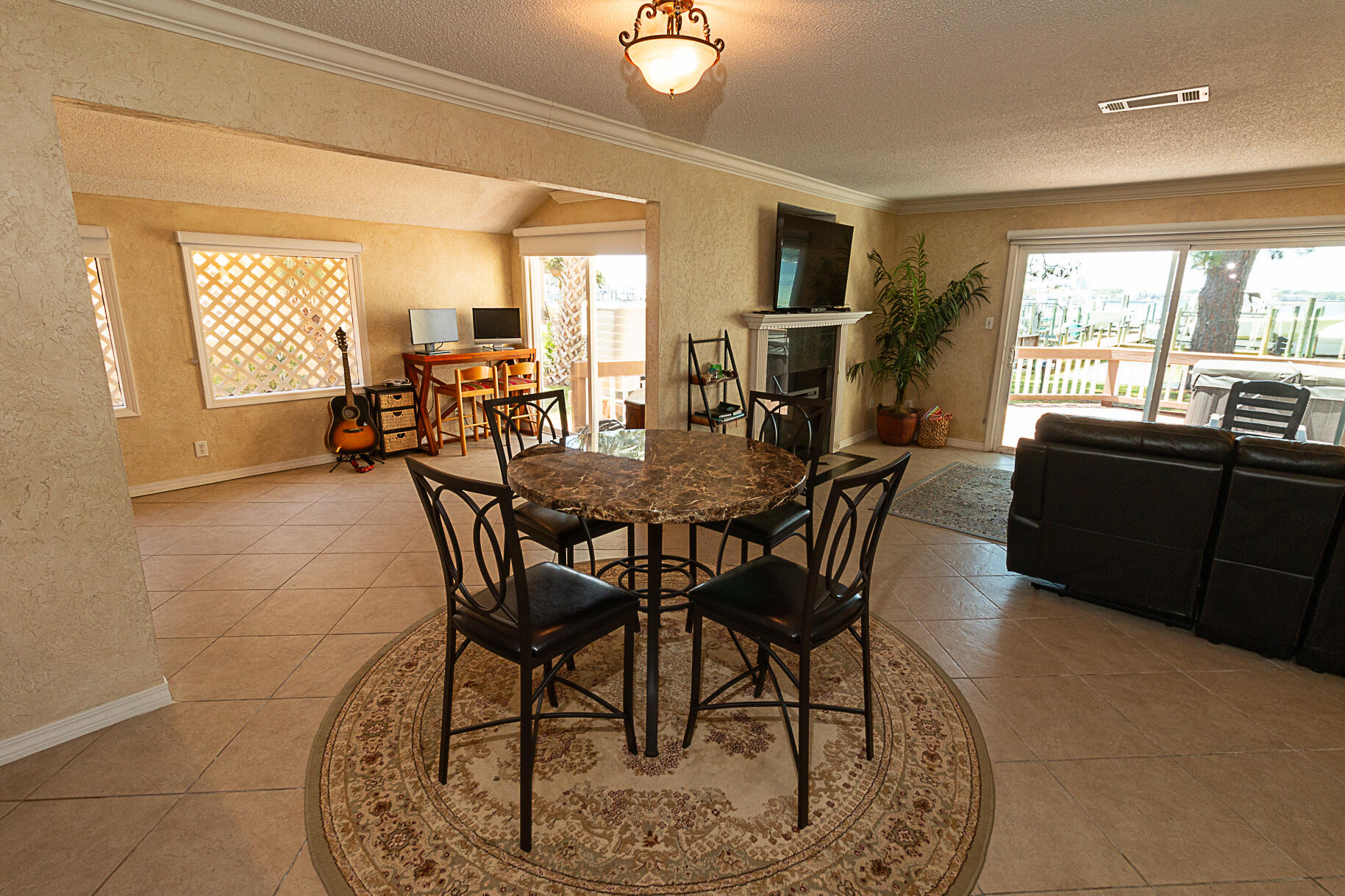 GARNIERS CAY PH 2 - Residential Lease