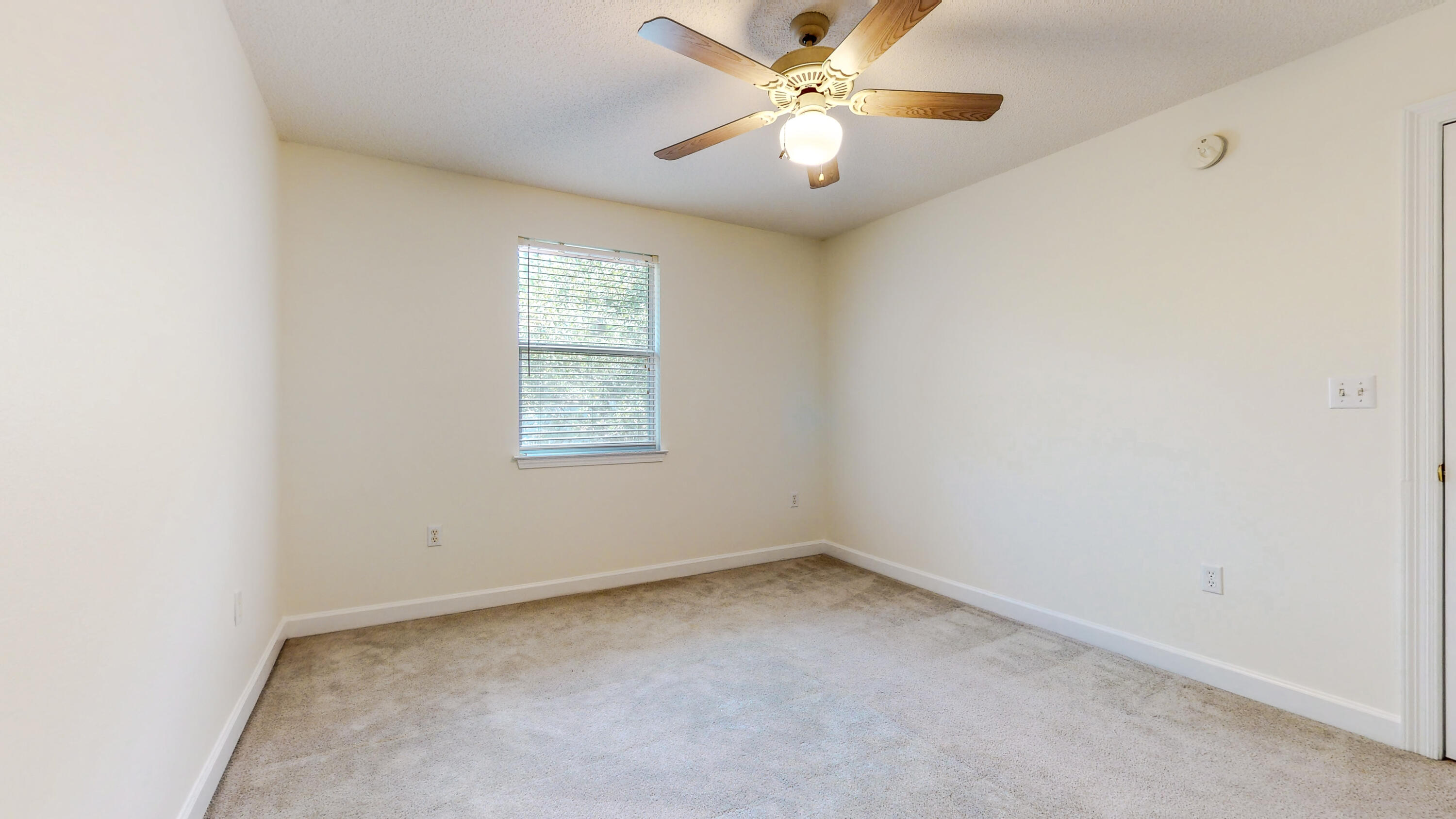 ESCADA - Residential Lease