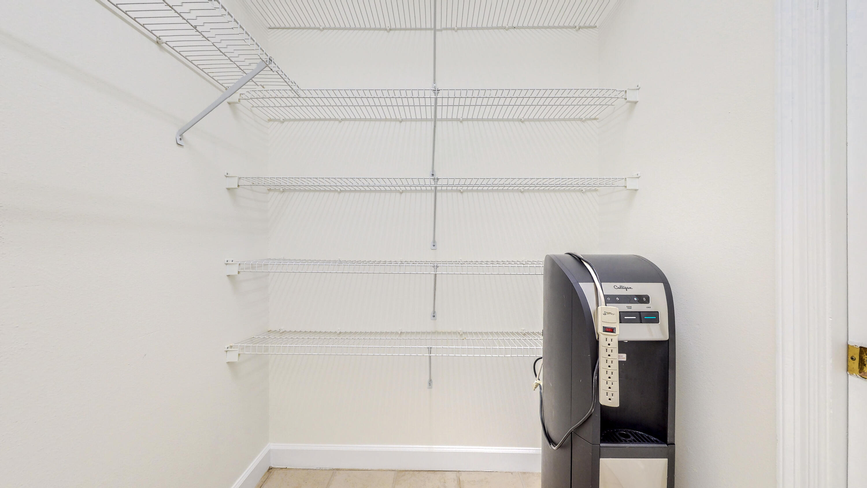 ESCADA - Residential Lease