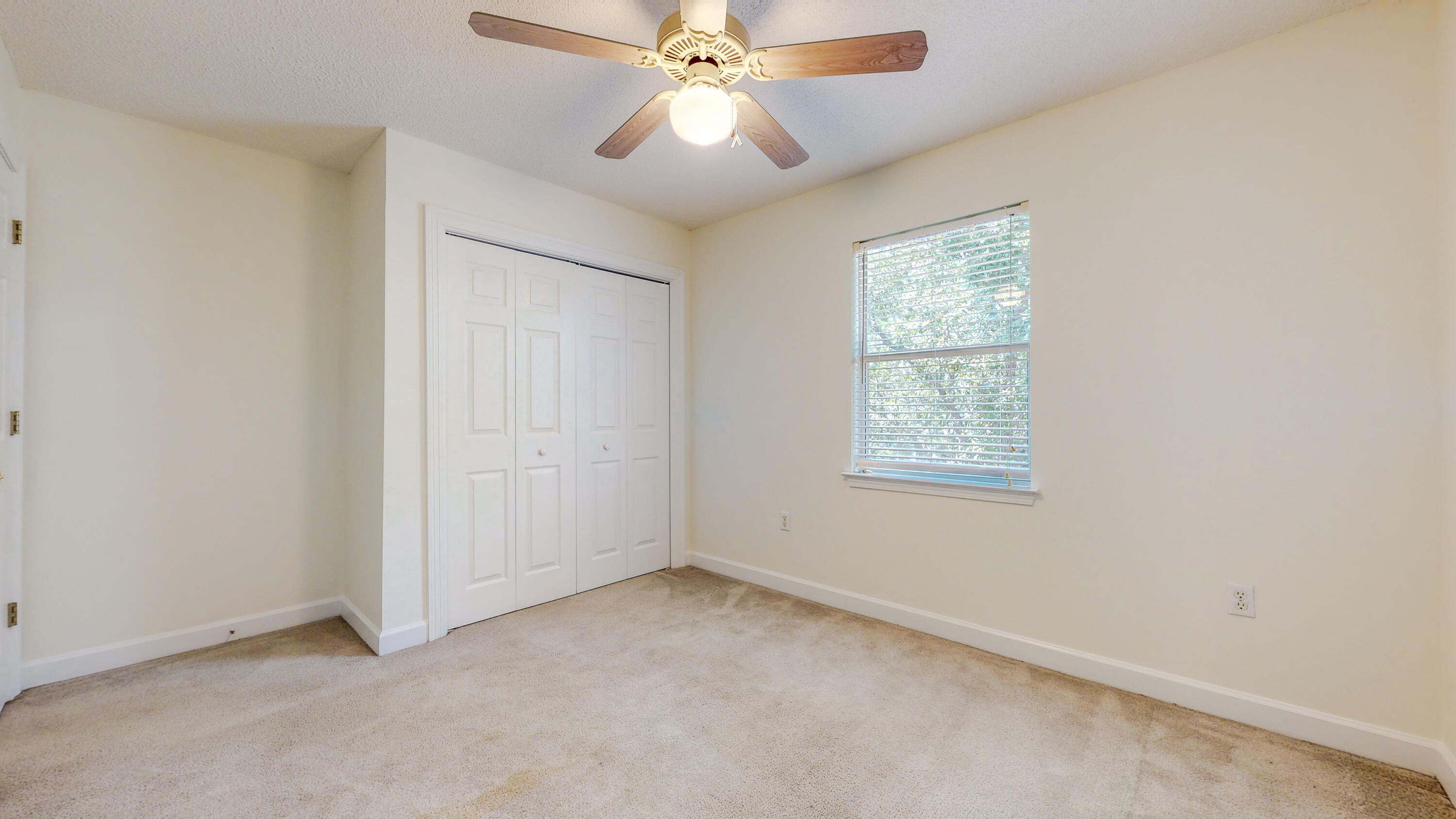 ESCADA - Residential Lease