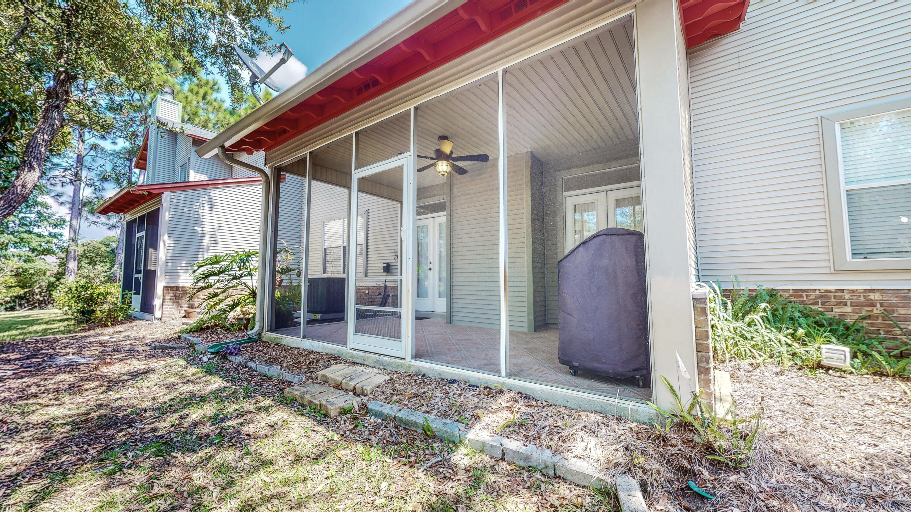 ESCADA - Residential Lease