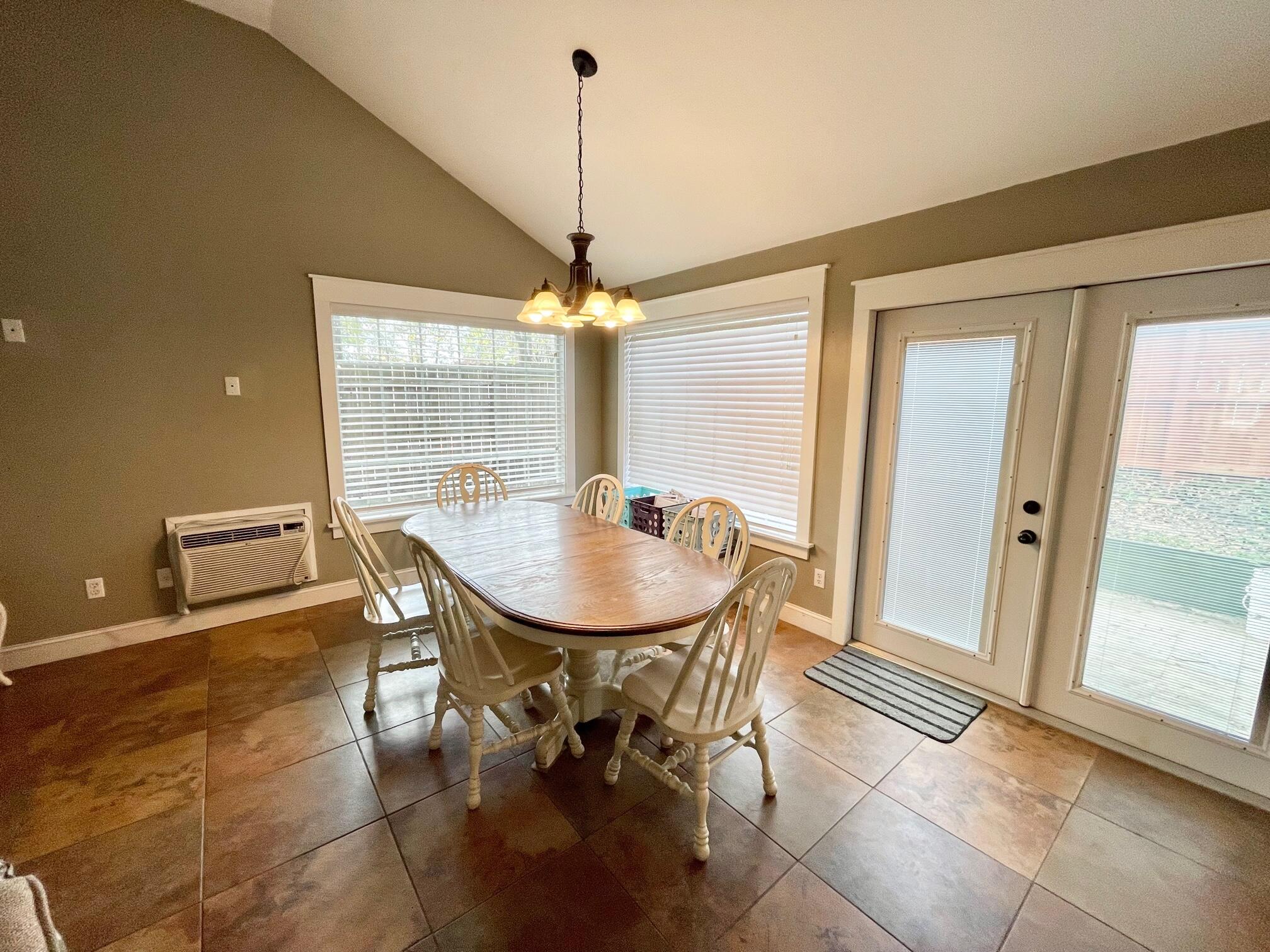 METES & BOUNDS - Residential Lease
