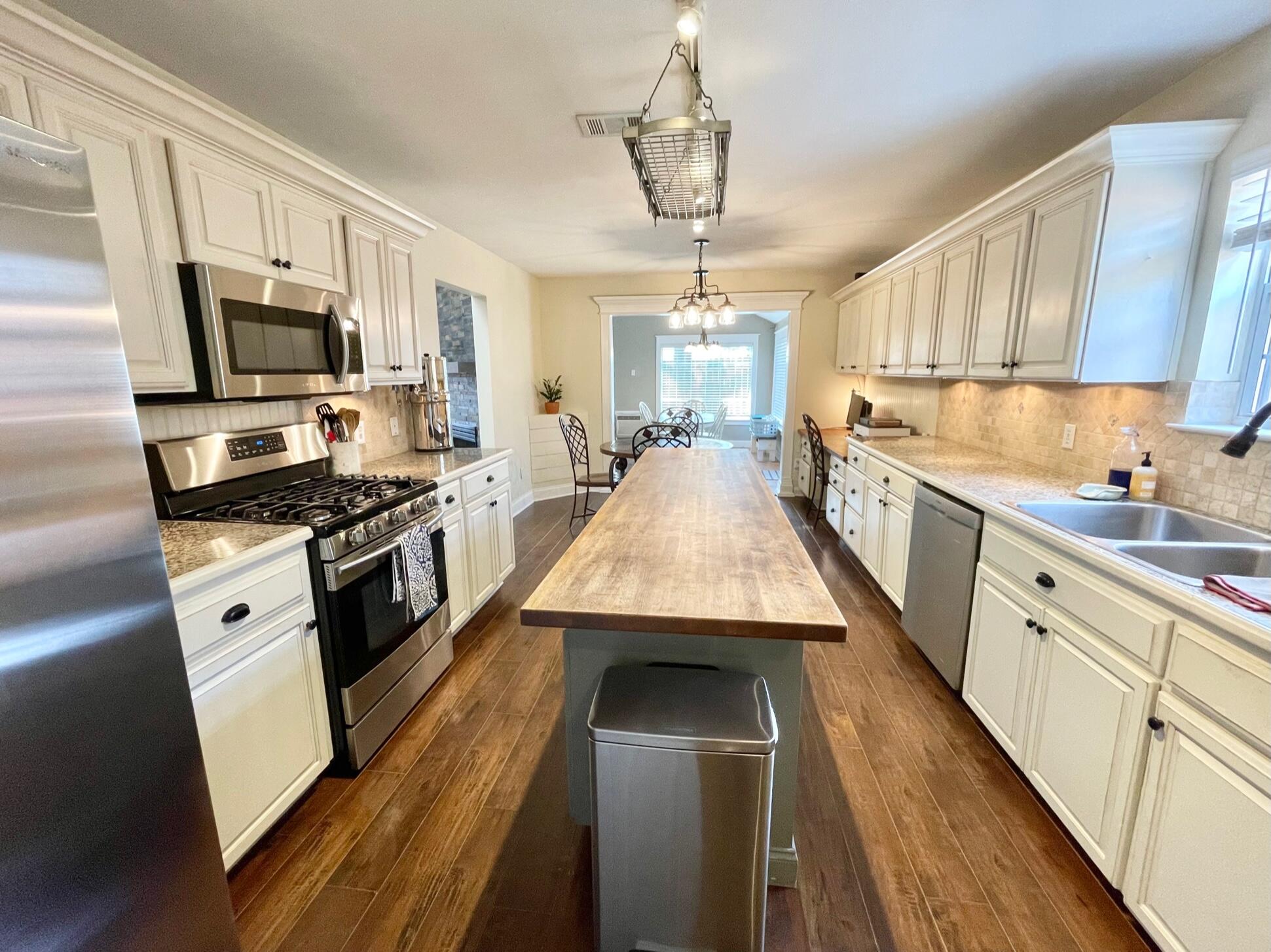 METES & BOUNDS - Residential Lease
