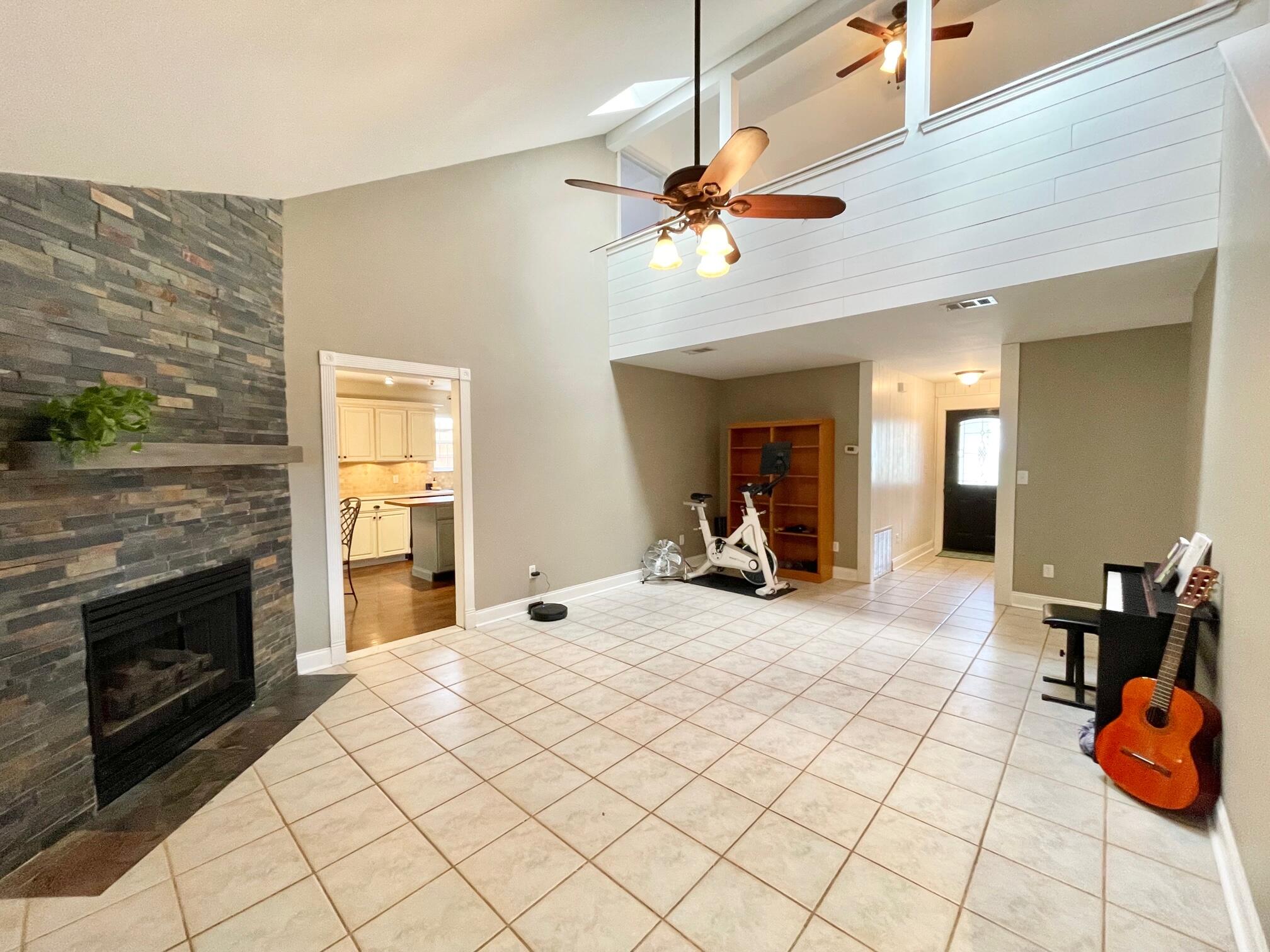 METES & BOUNDS - Residential Lease