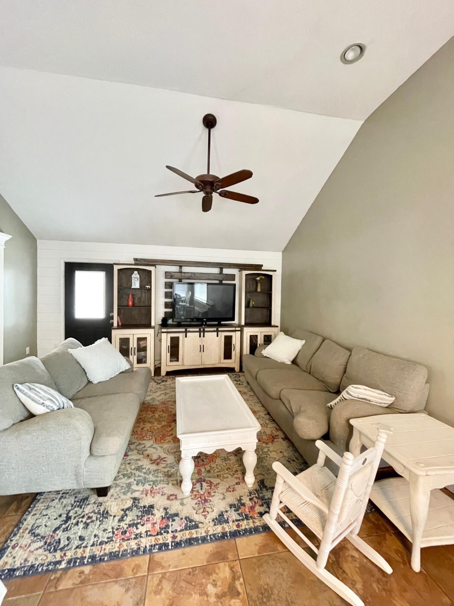 METES & BOUNDS - Residential Lease
