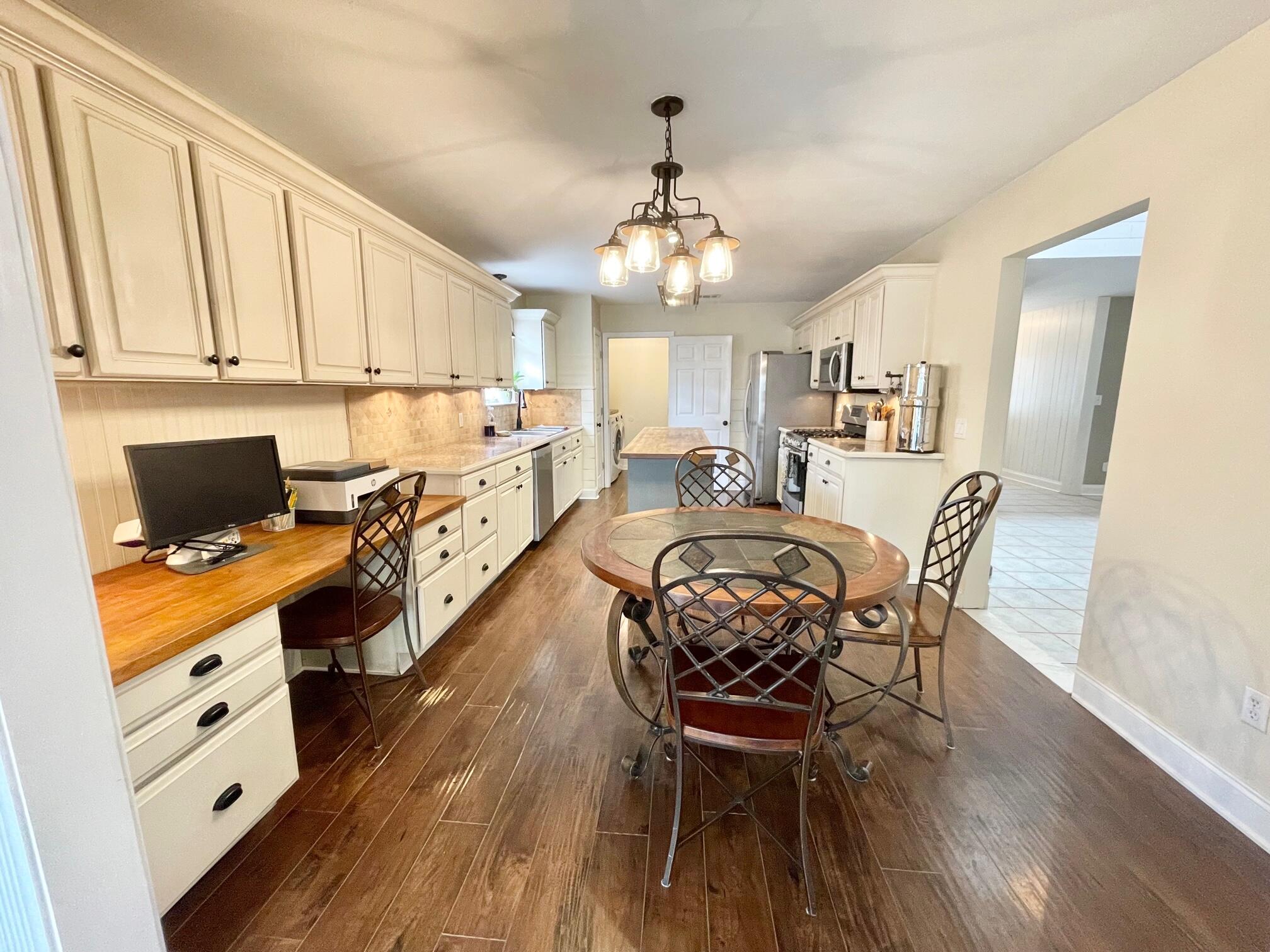 METES & BOUNDS - Residential Lease