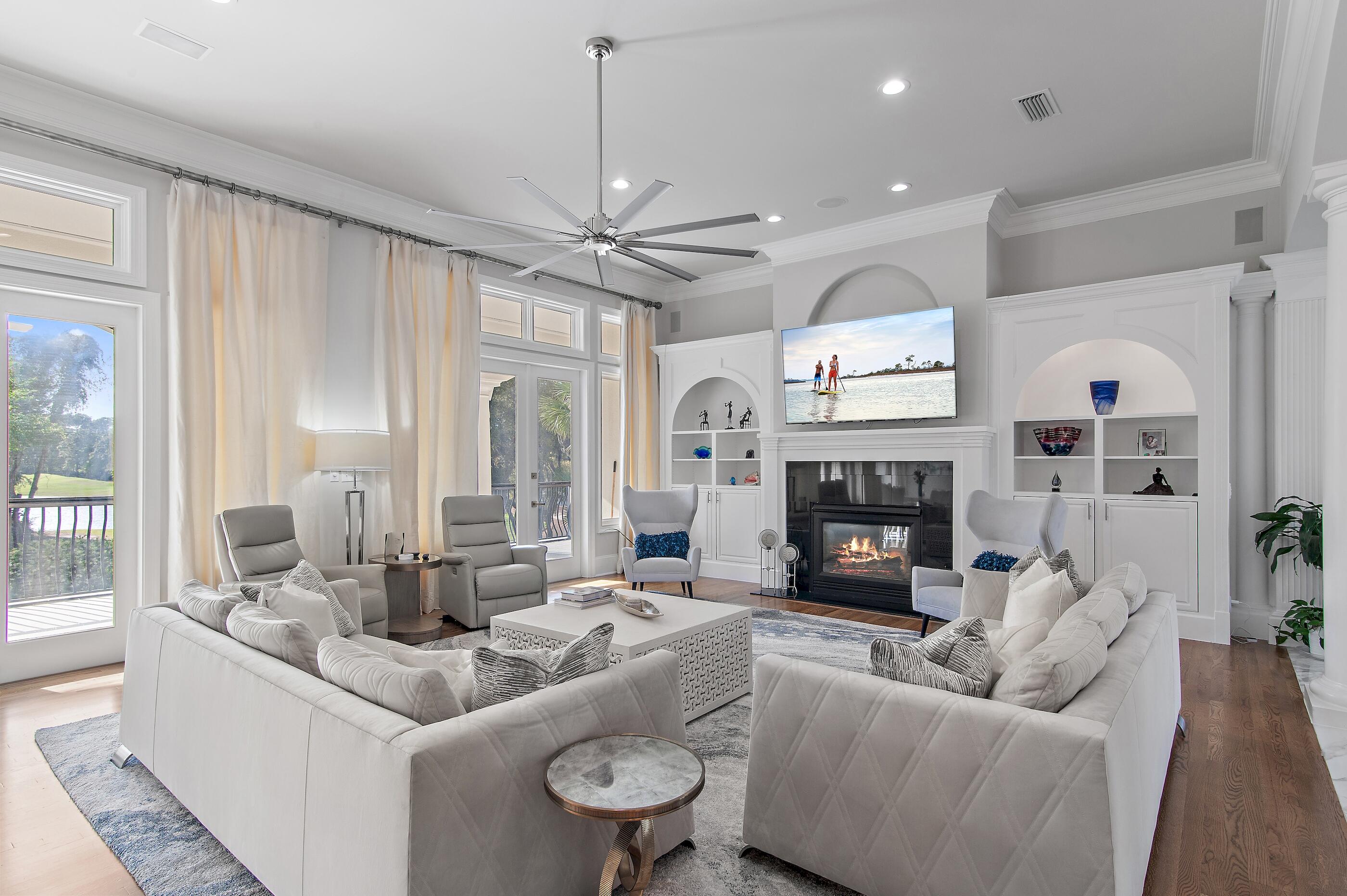 BURNT PINE - Residential
