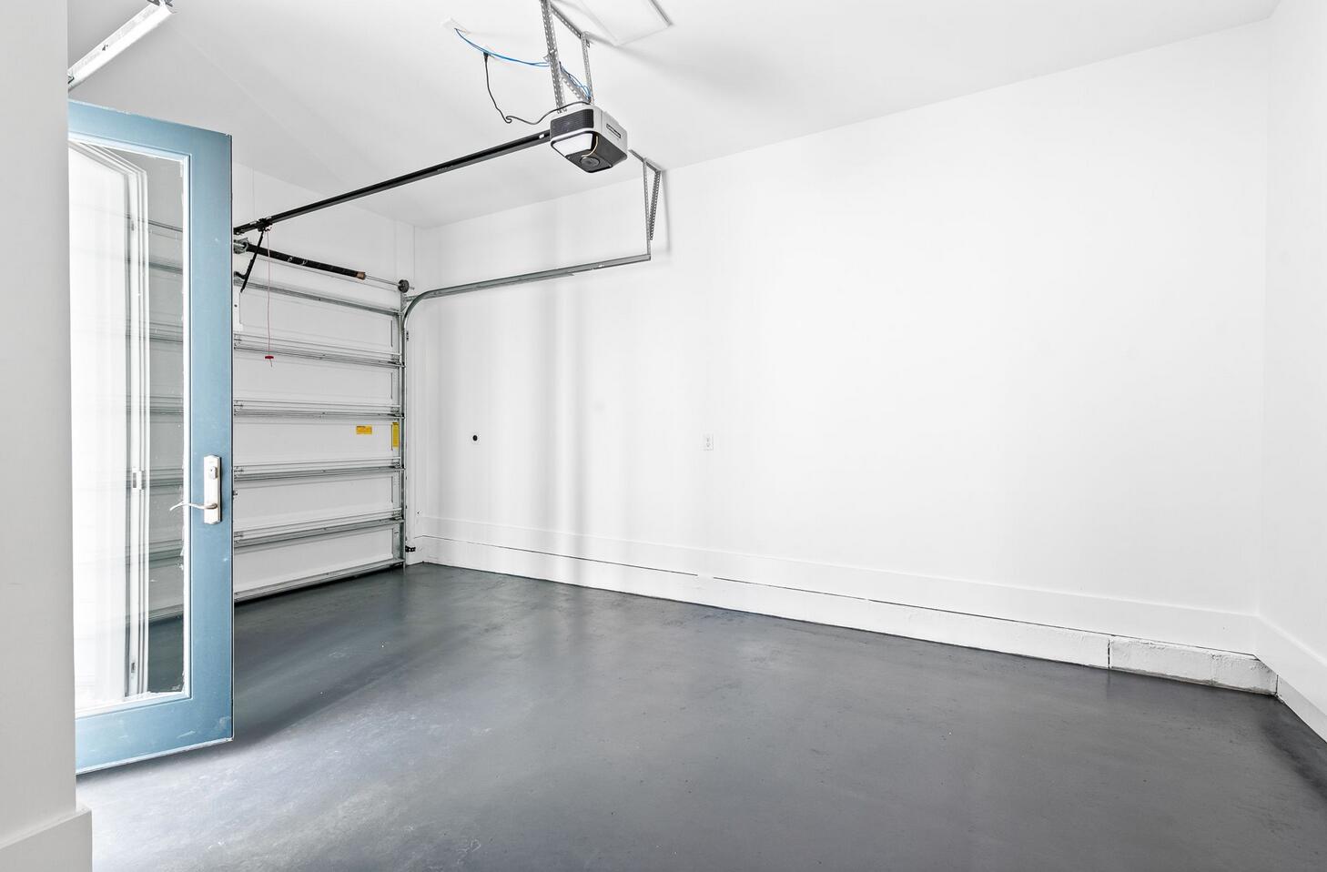 TREETOP - Residential