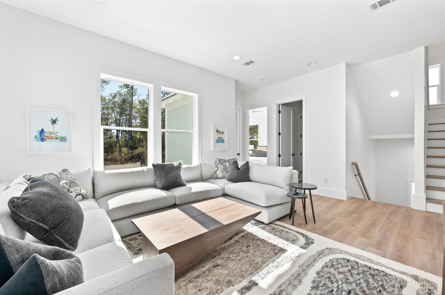 TREETOP - Residential