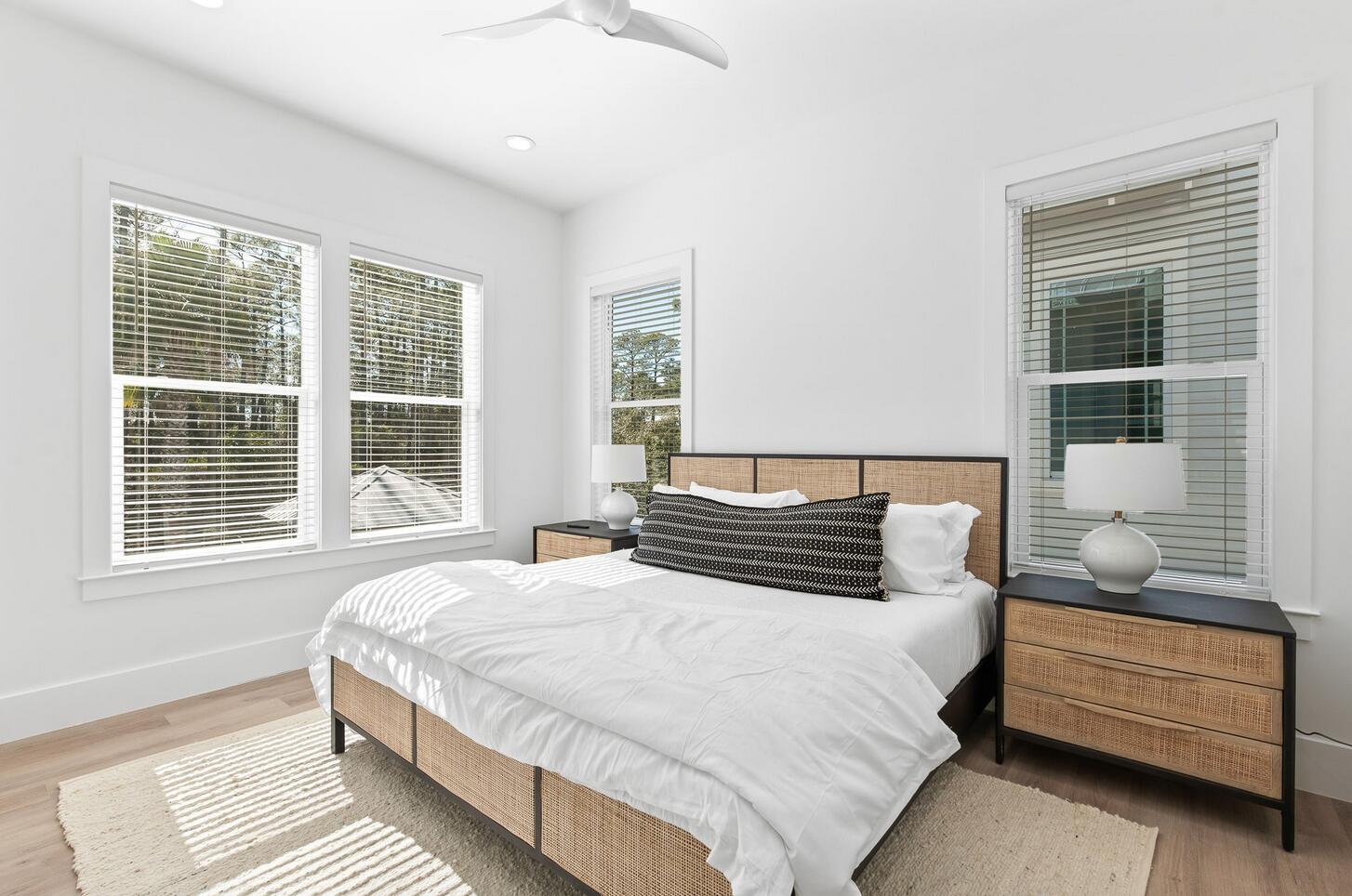 TREETOP - Residential