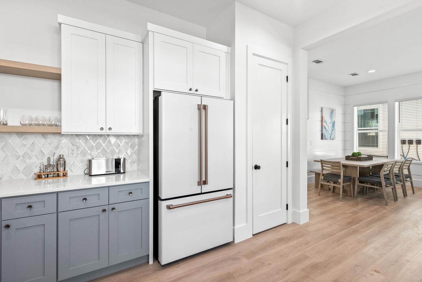 TREETOP - Residential