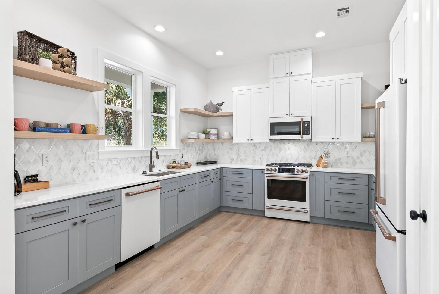 TREETOP - Residential