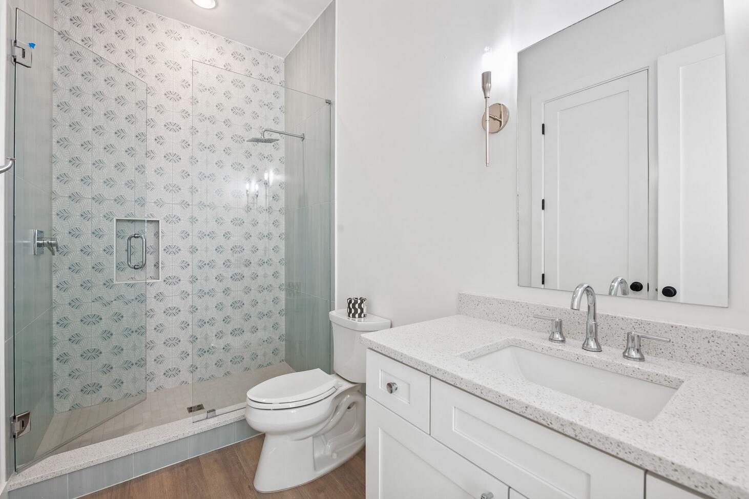 TREETOP - Residential