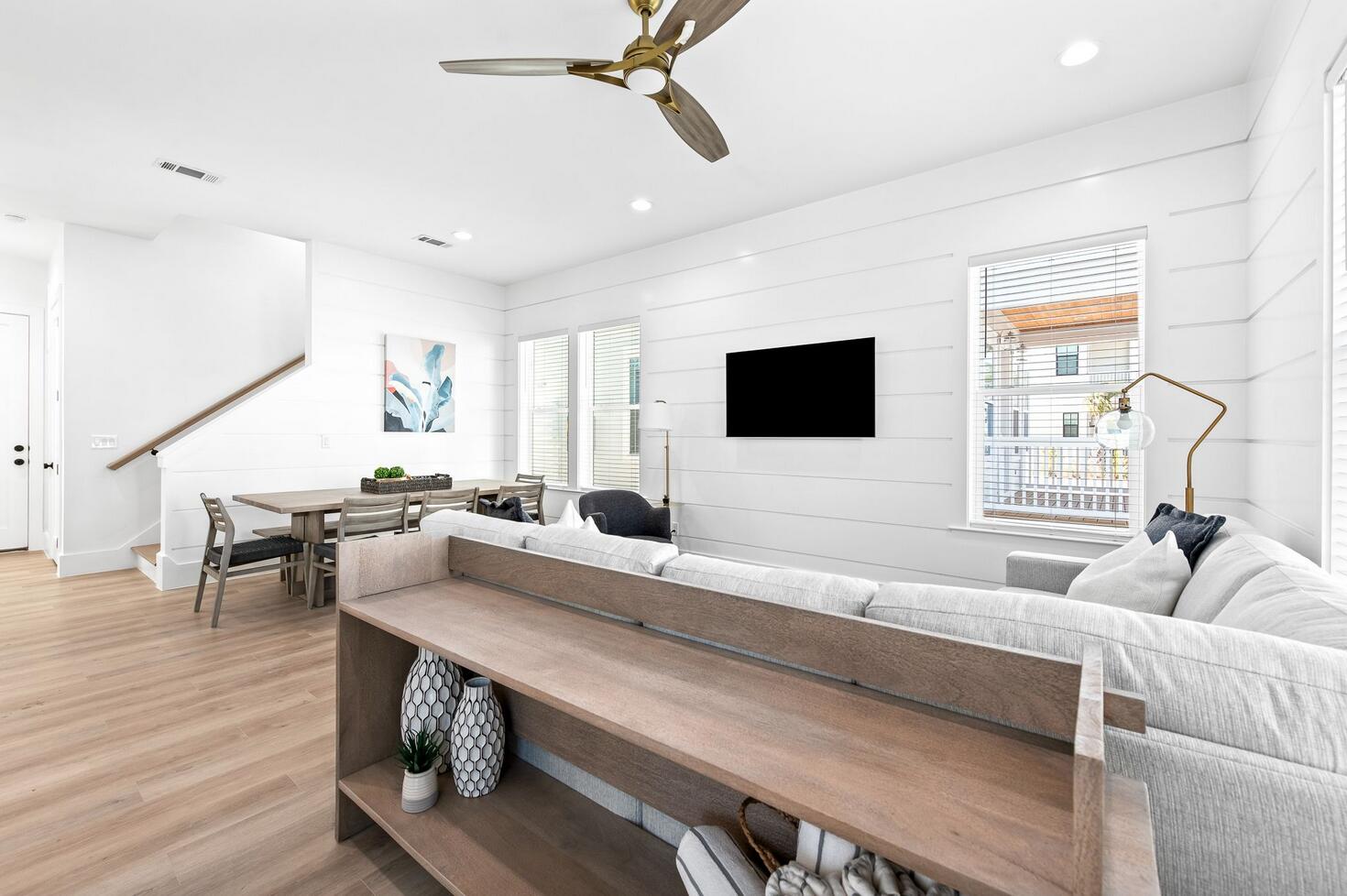 TREETOP - Residential