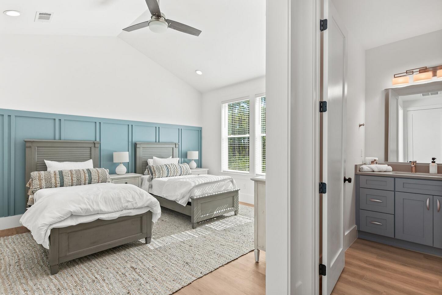 TREETOP - Residential