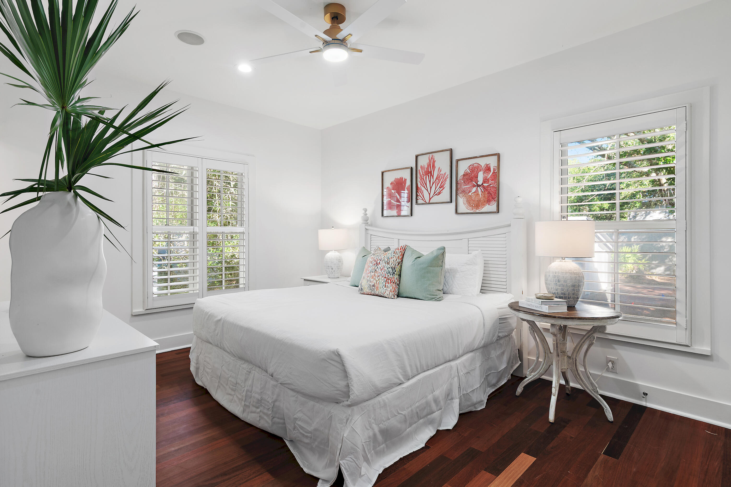 MAGNOLIA COTTAGES - Residential