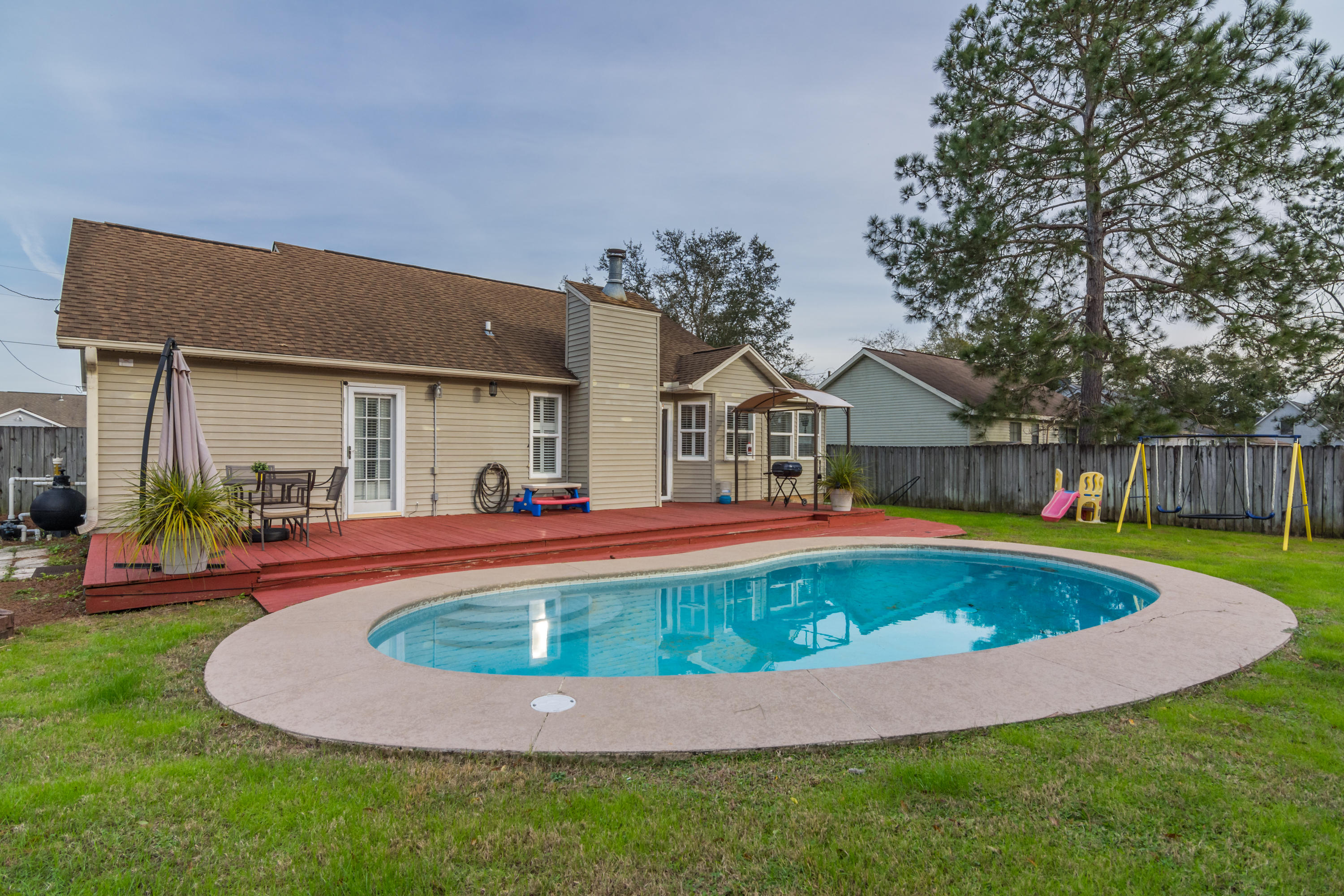 SHOAL TERRACE ESTATES - Residential