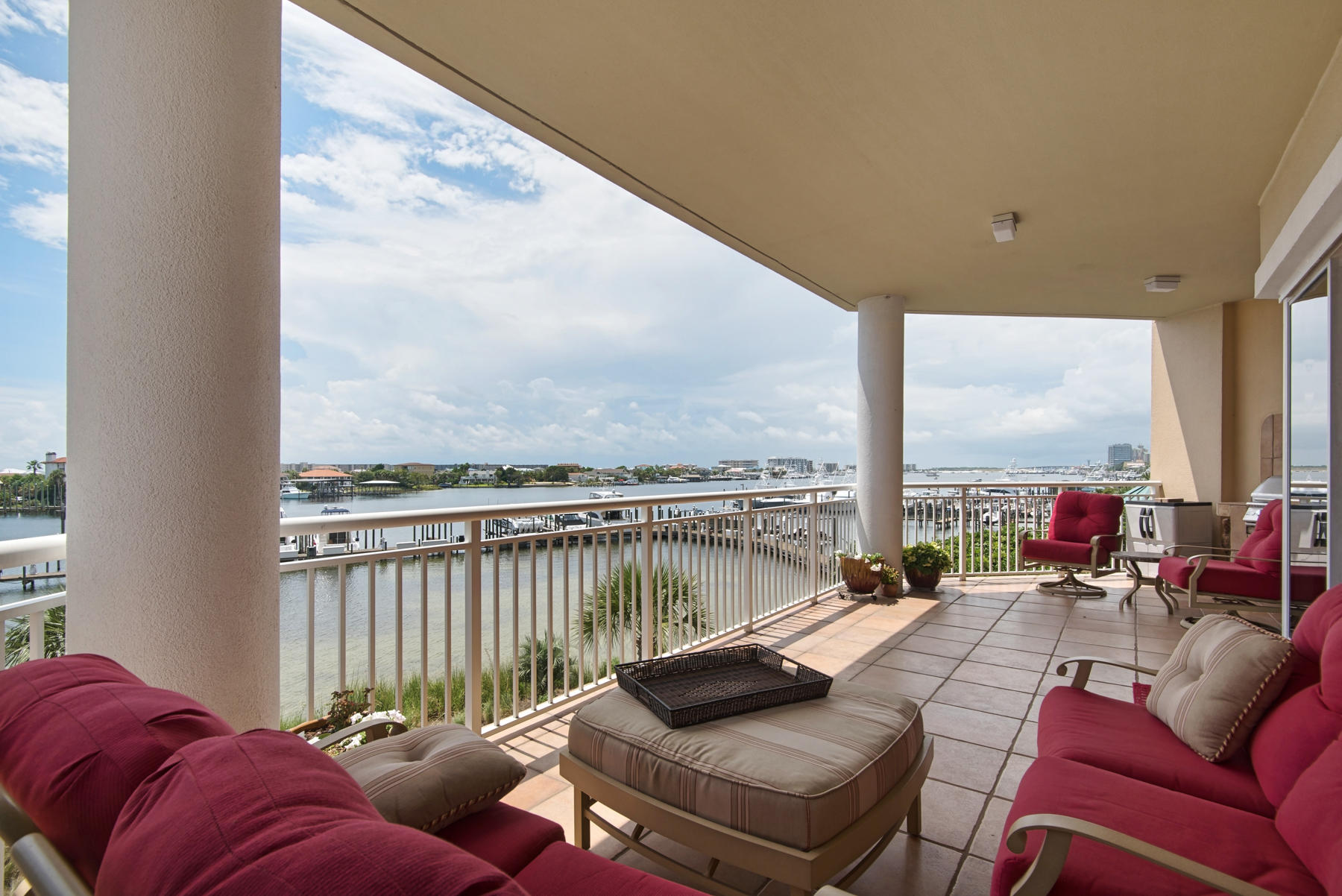 GRAND HARBOR - Residential